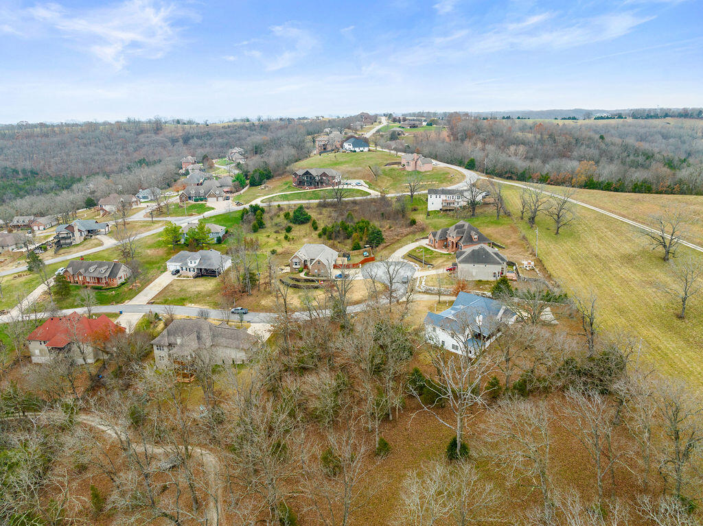 150 White Oak Circle Property Photo 9