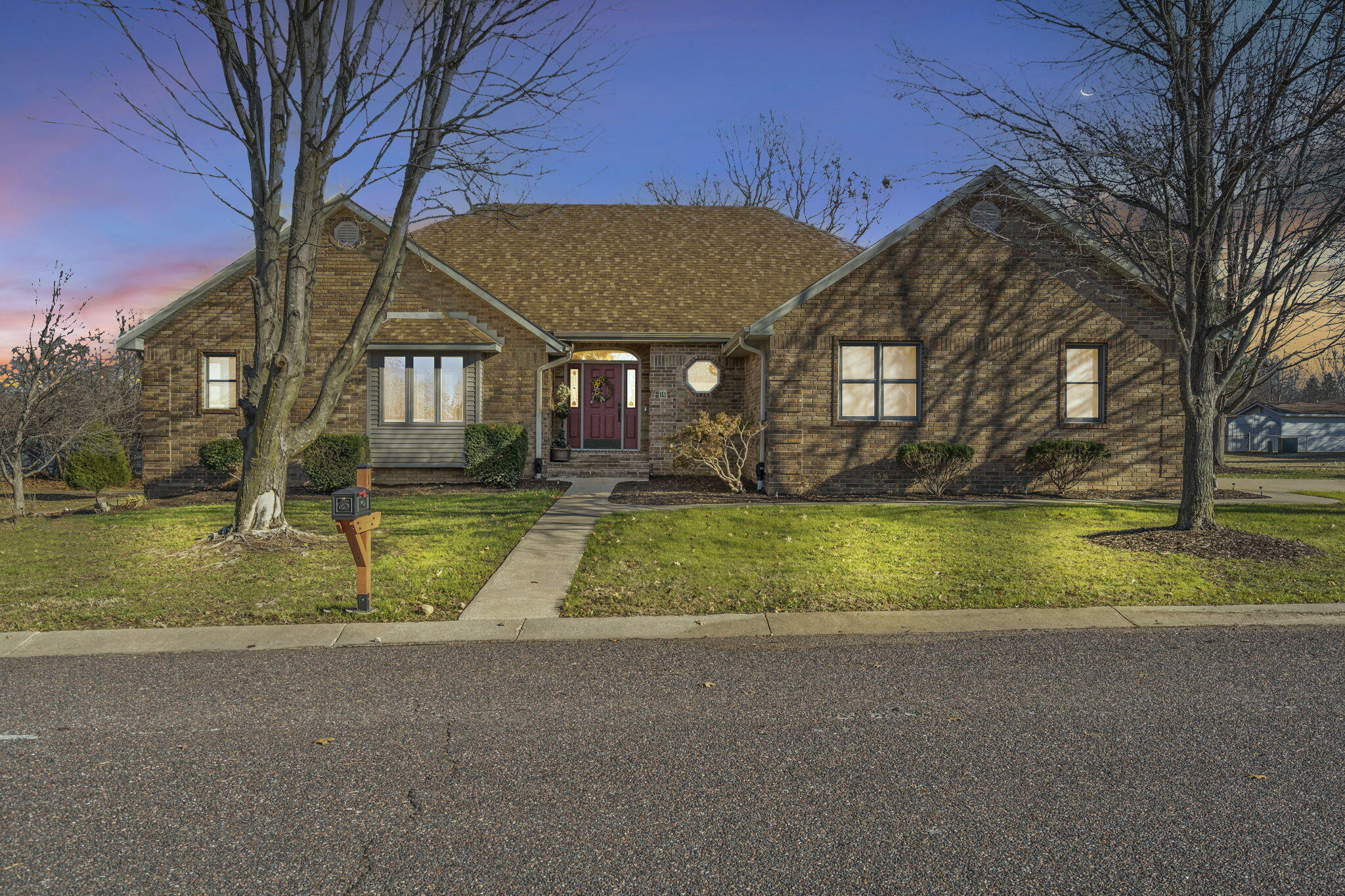 Plymouth Hills Real Estate Listings Main Image