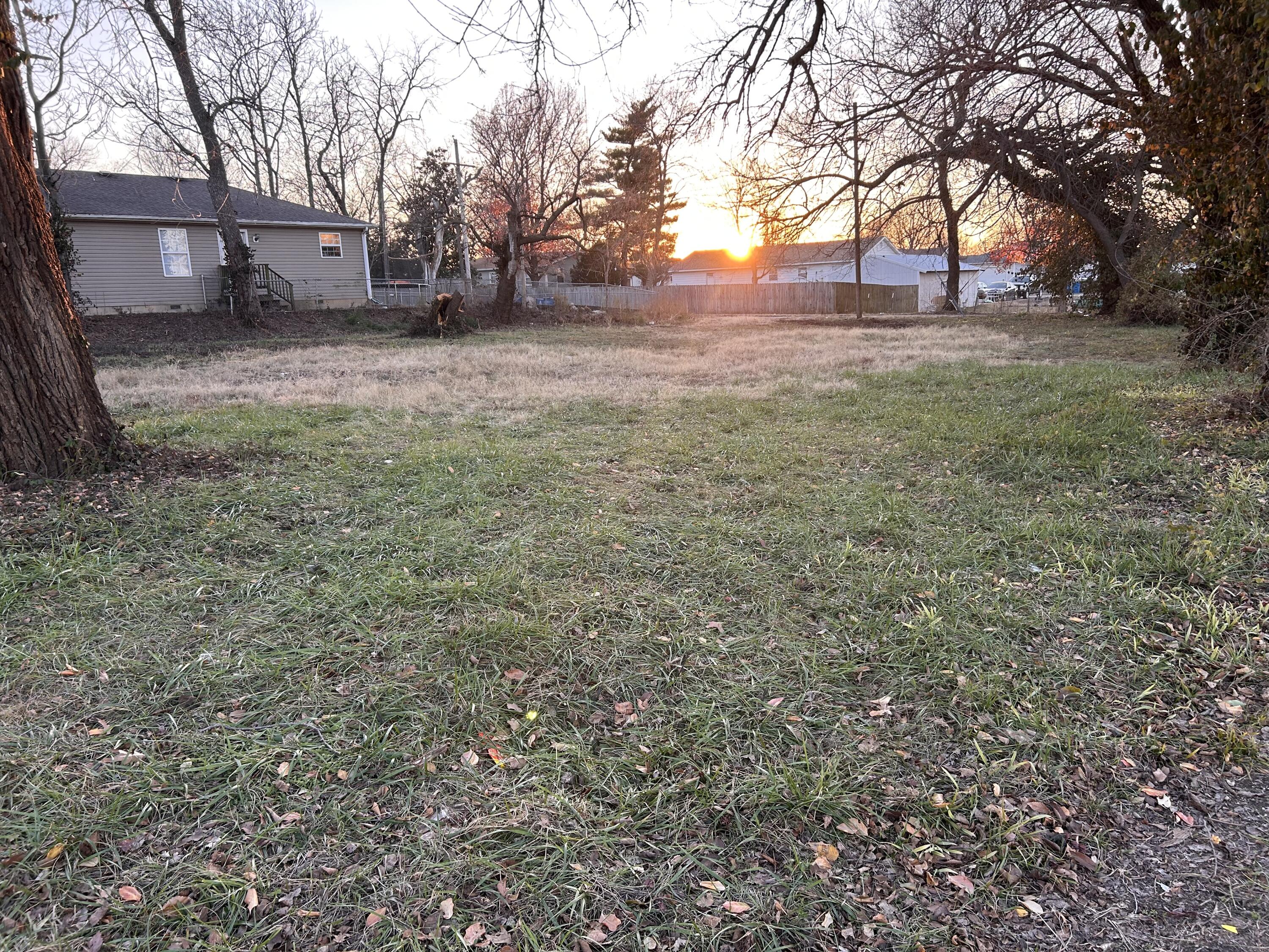 702 South Mckinley Avenue Property Photo 2