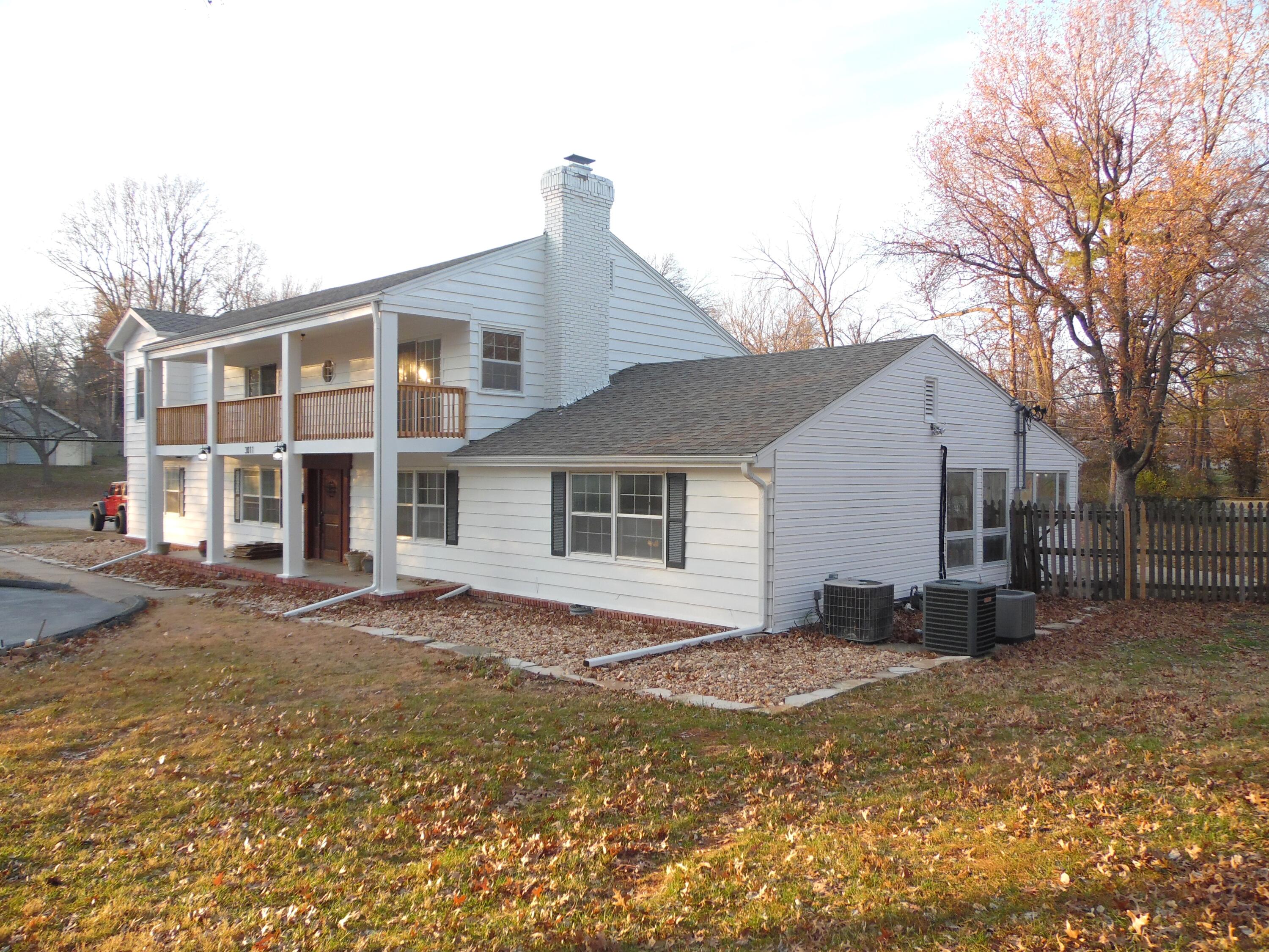 3011 East Lamonta Drive Property Photo 7