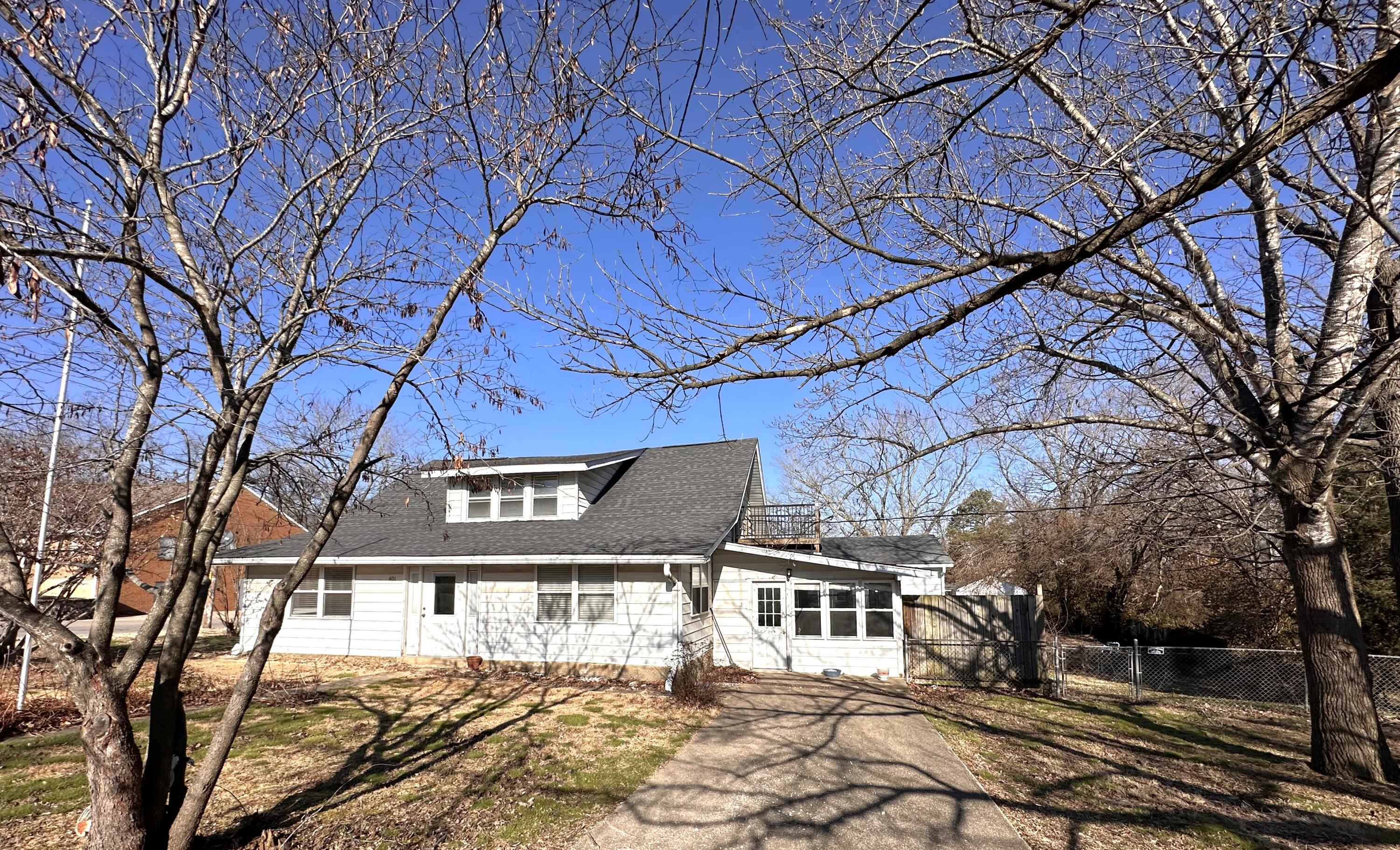 401 North Pine Street Property Photo 2