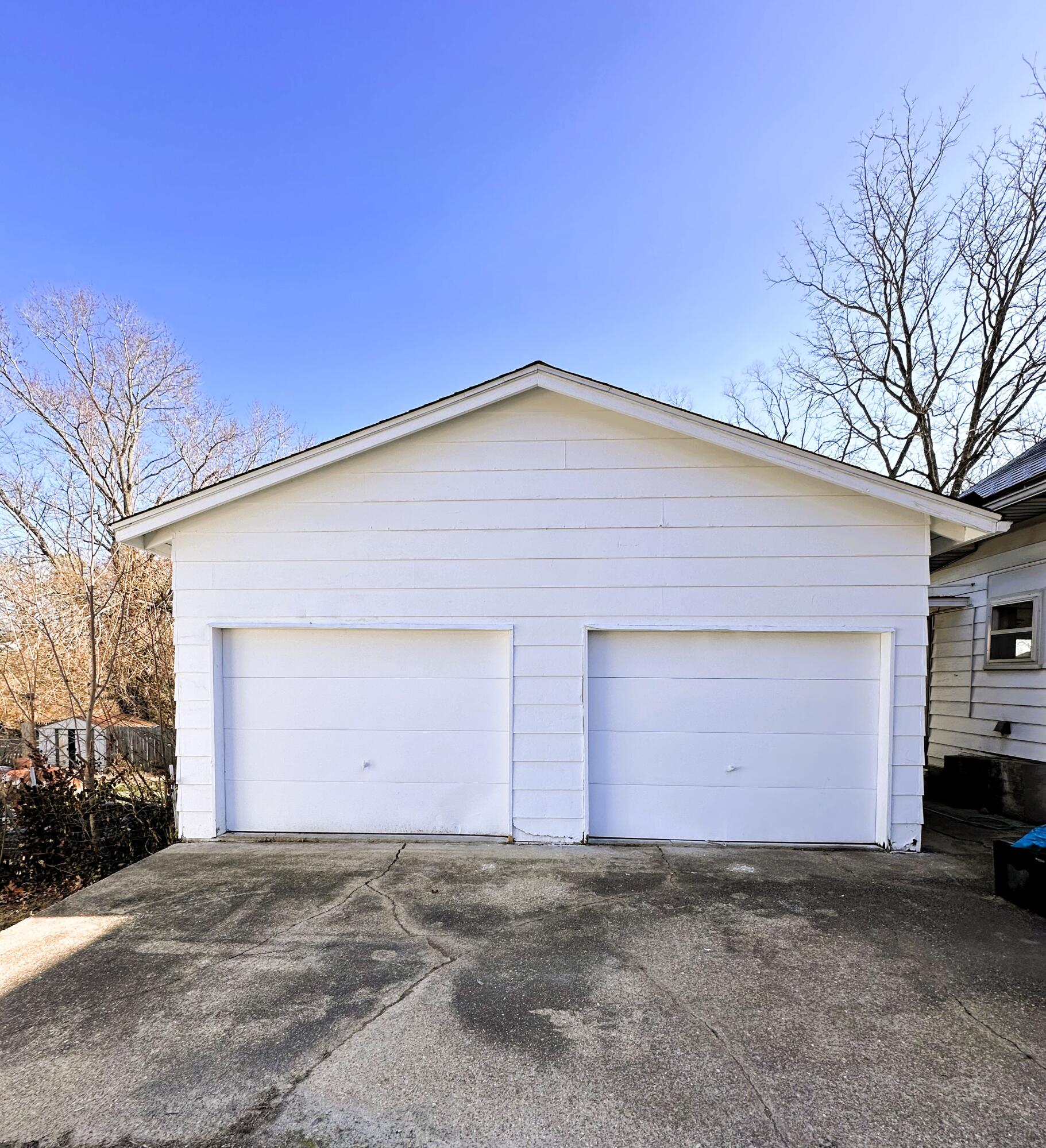 401 North Pine Street Property Photo 4