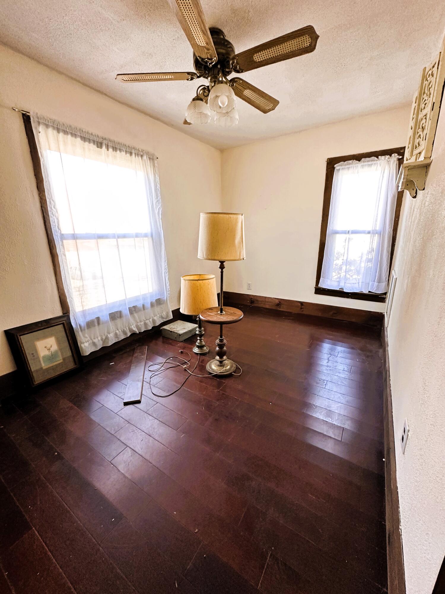 401 North Pine Street Property Photo 12