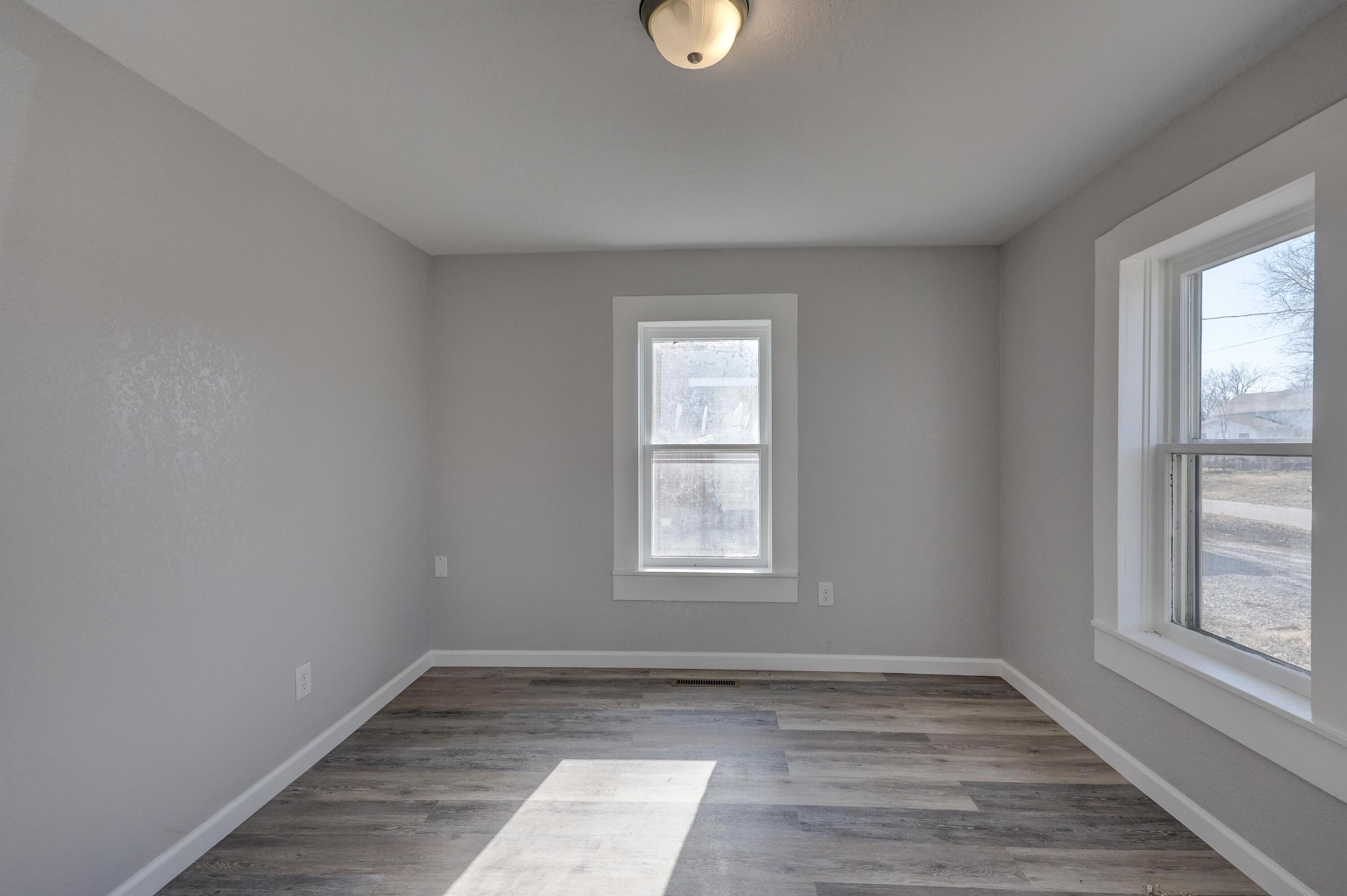 721 Indiana Avenue Property Photo 6