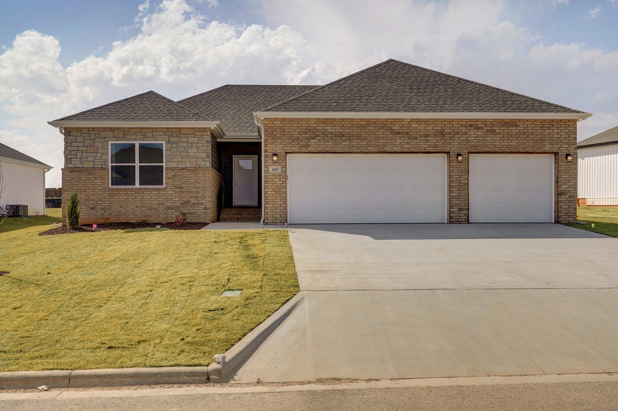 611 North Quantum Court Property Photo 1