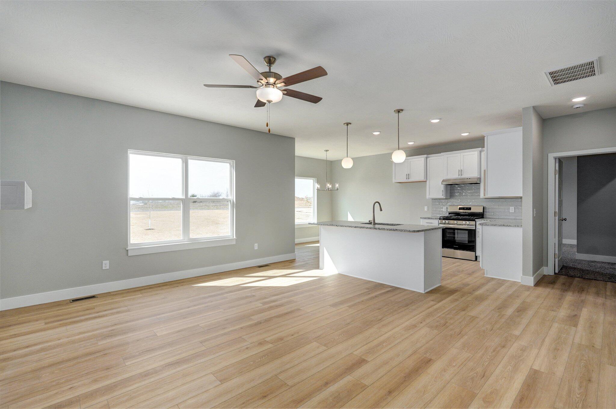 611 North Quantum Court Property Photo 5