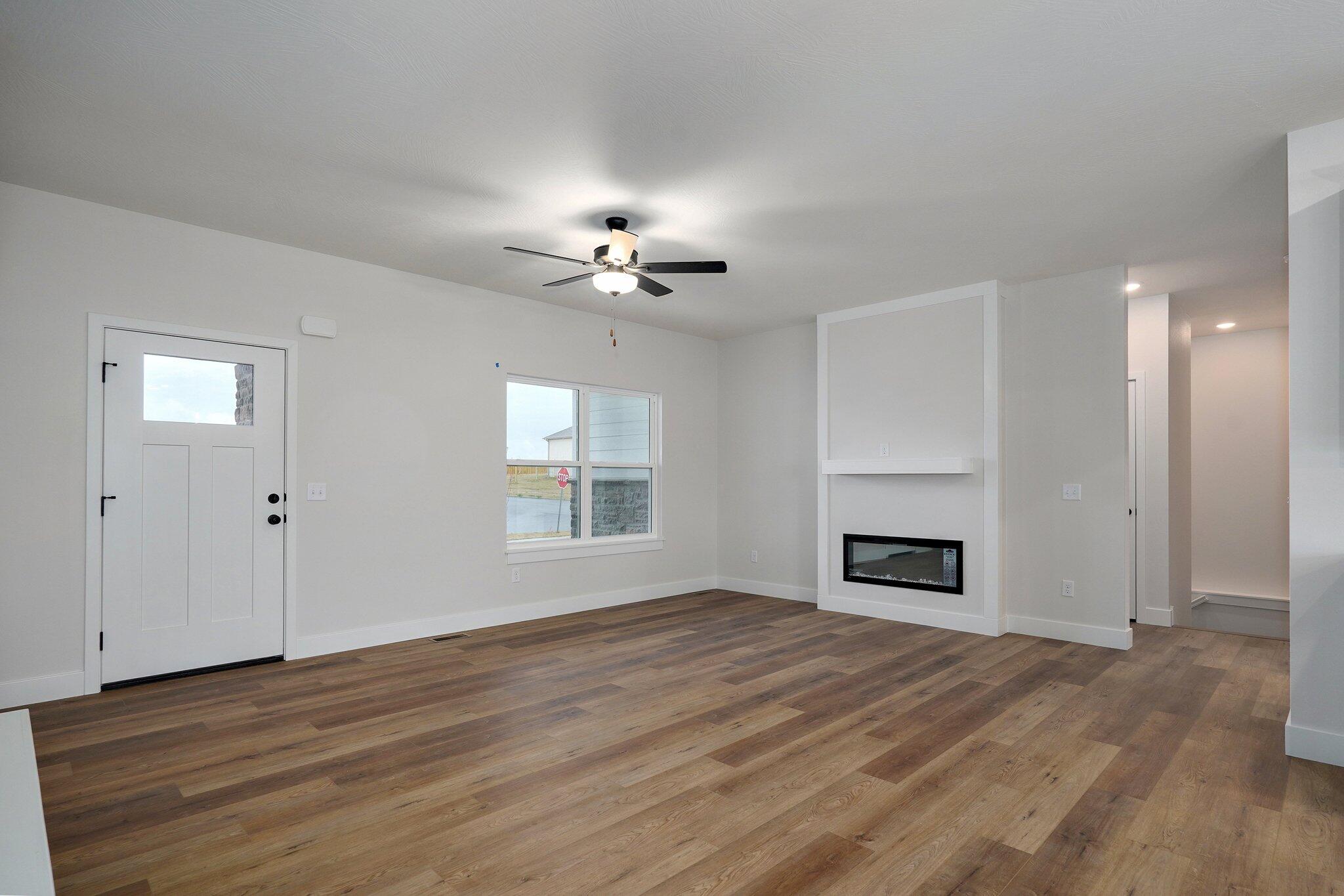 618 North Quantum Drive Property Photo 6