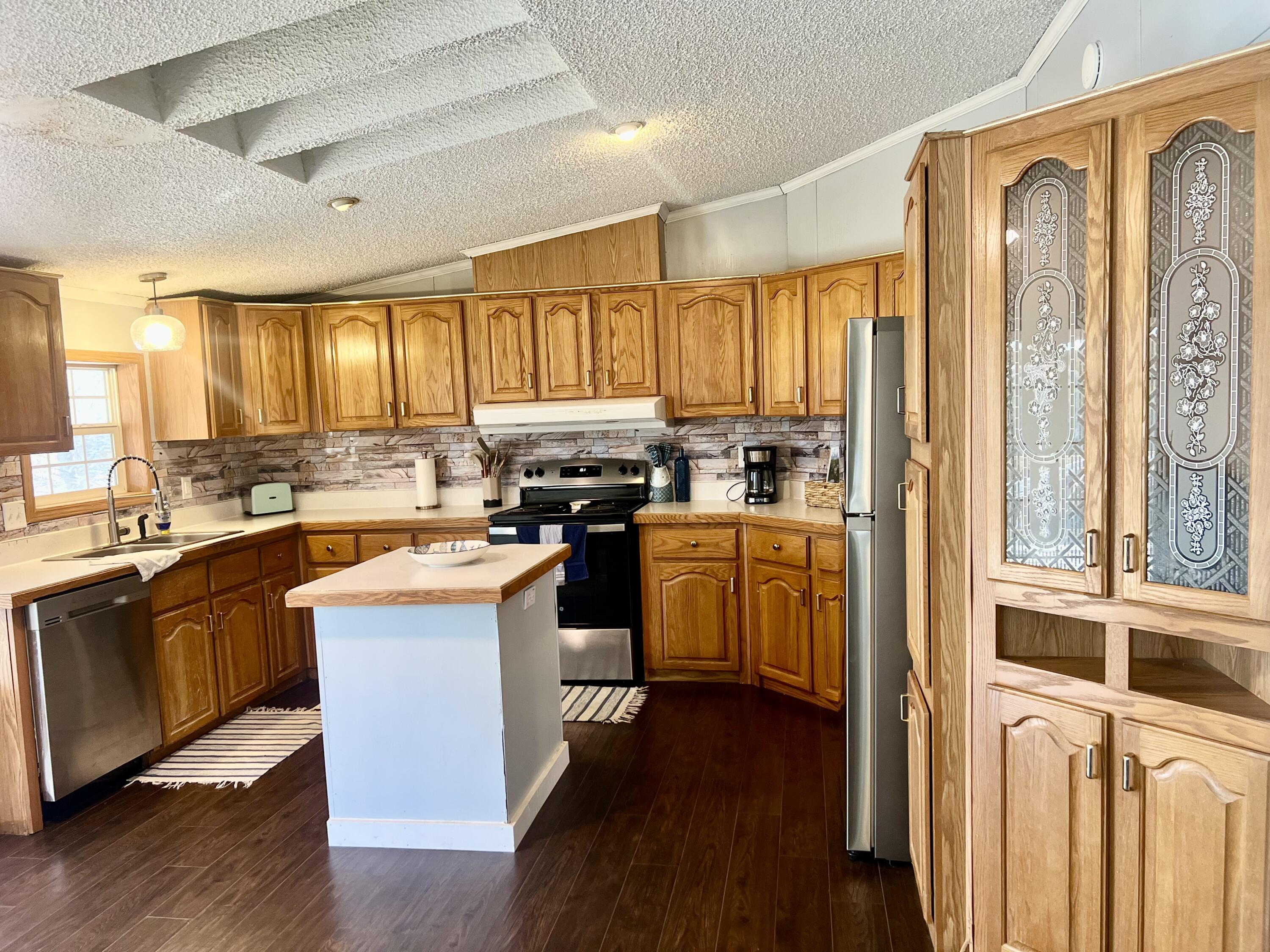 1656 County Road 6460 Property Photo 4