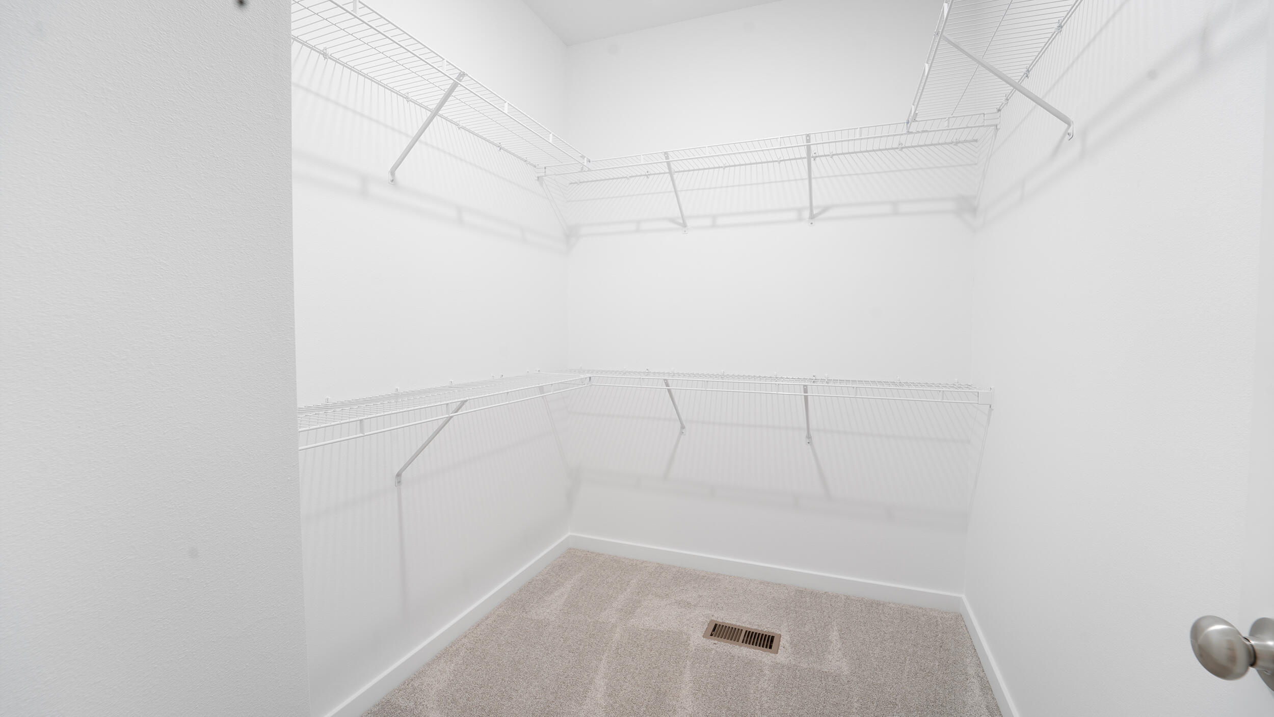 3927 East Fieldcrest Court Property Photo 13