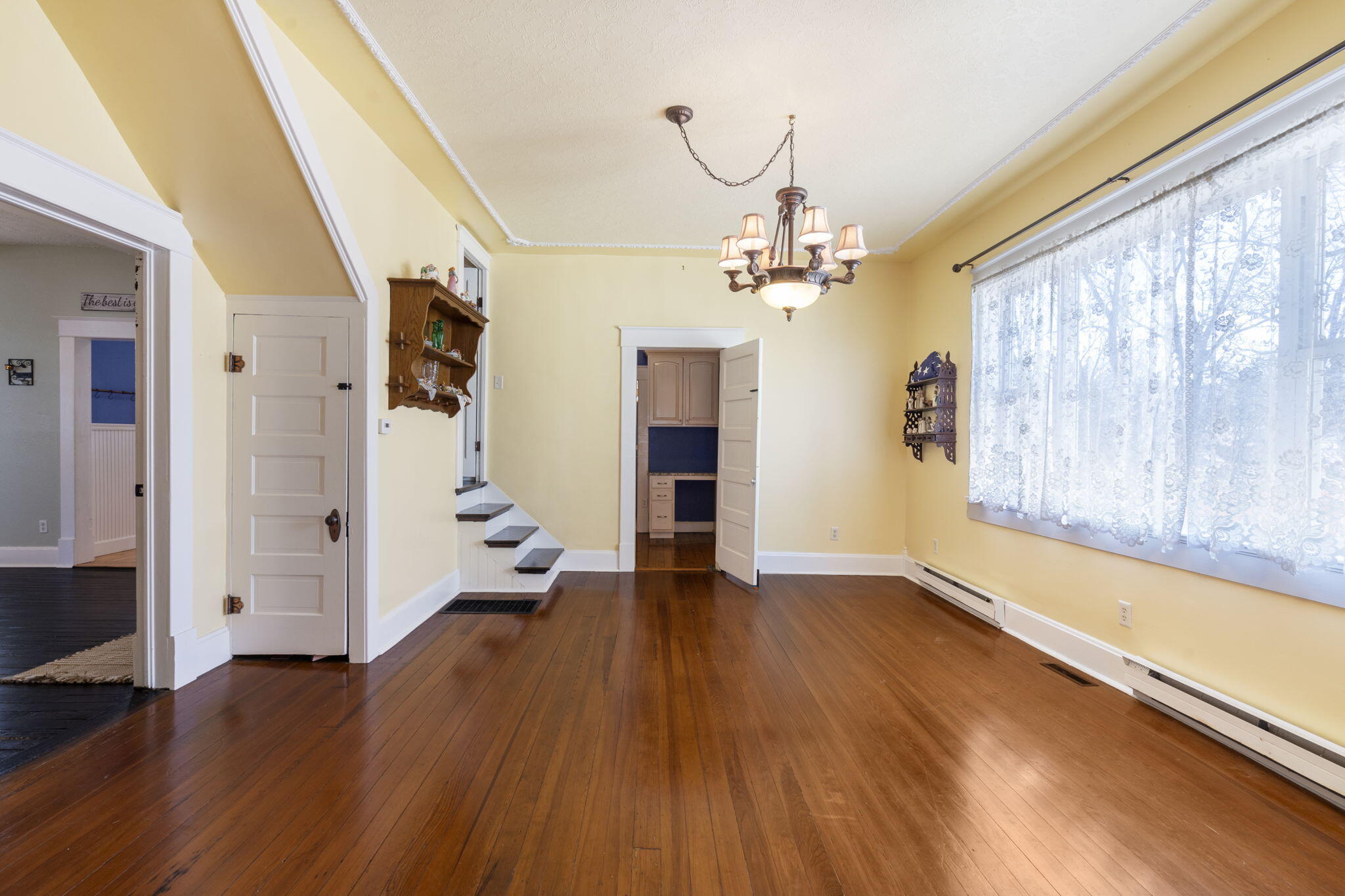 436 West Washington Street Property Photo 4
