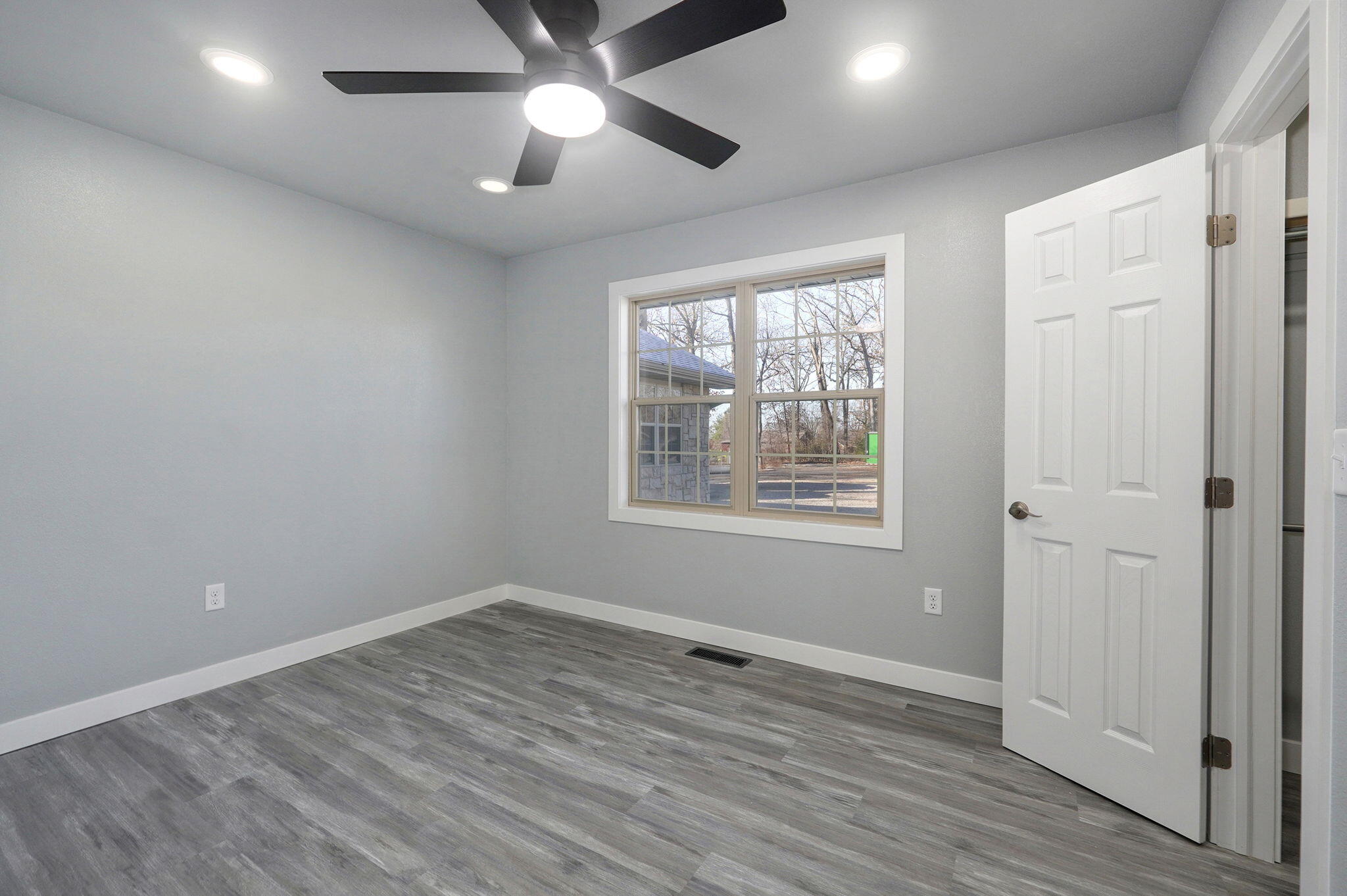 712 Cohick Street Property Photo 30