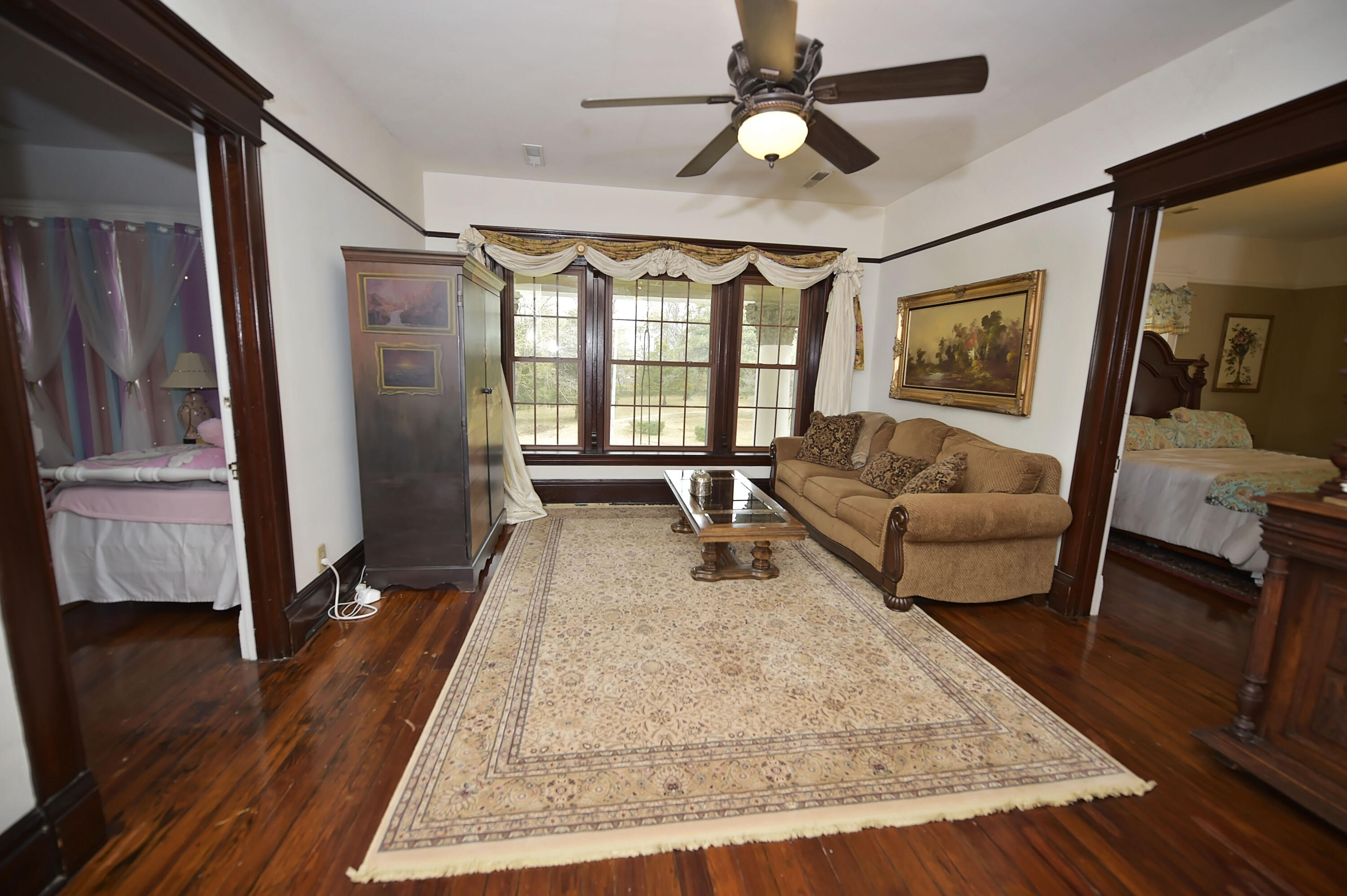 847 South Scenic Avenue Property Photo 11