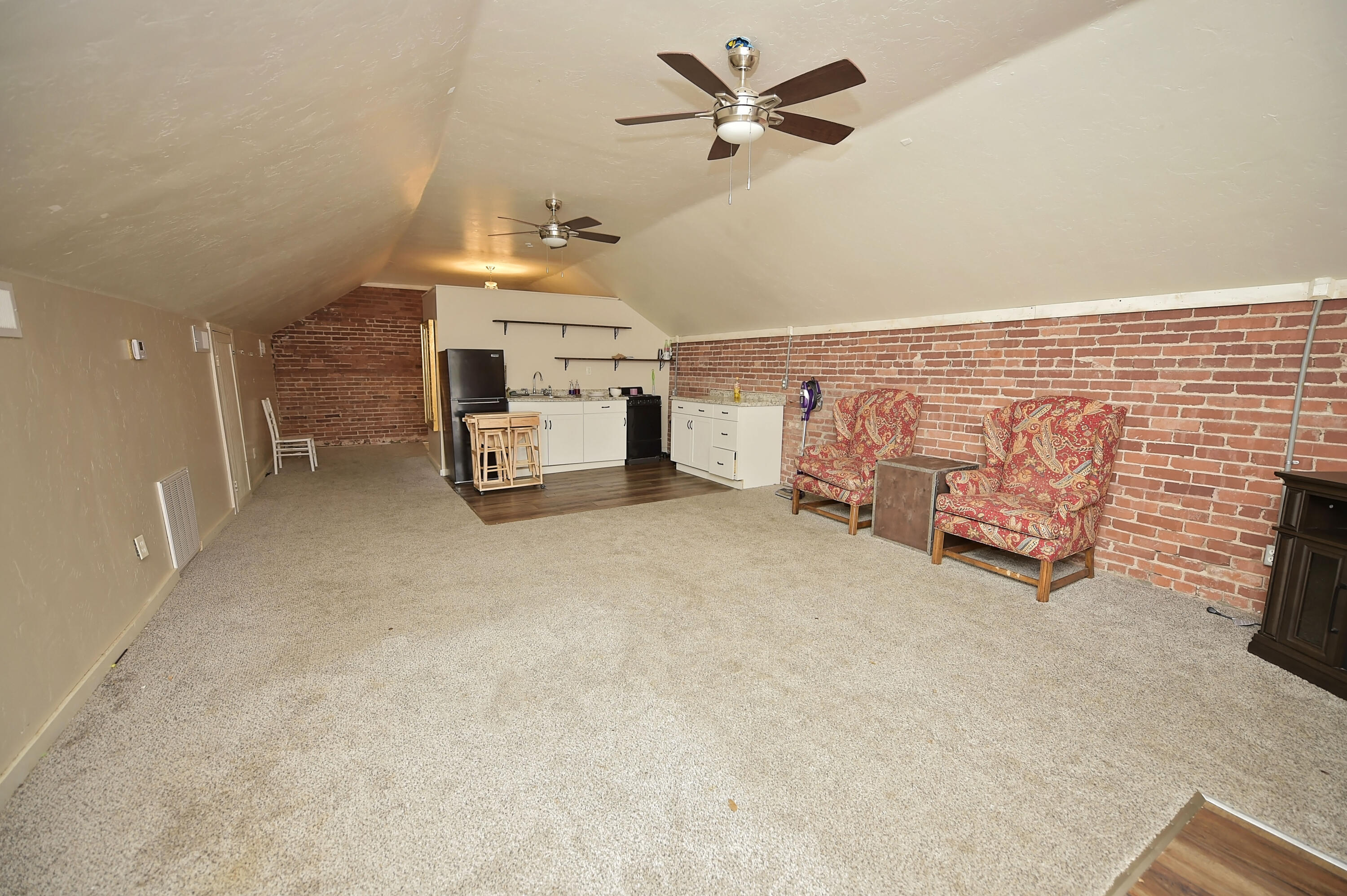 847 South Scenic Avenue Property Photo 23