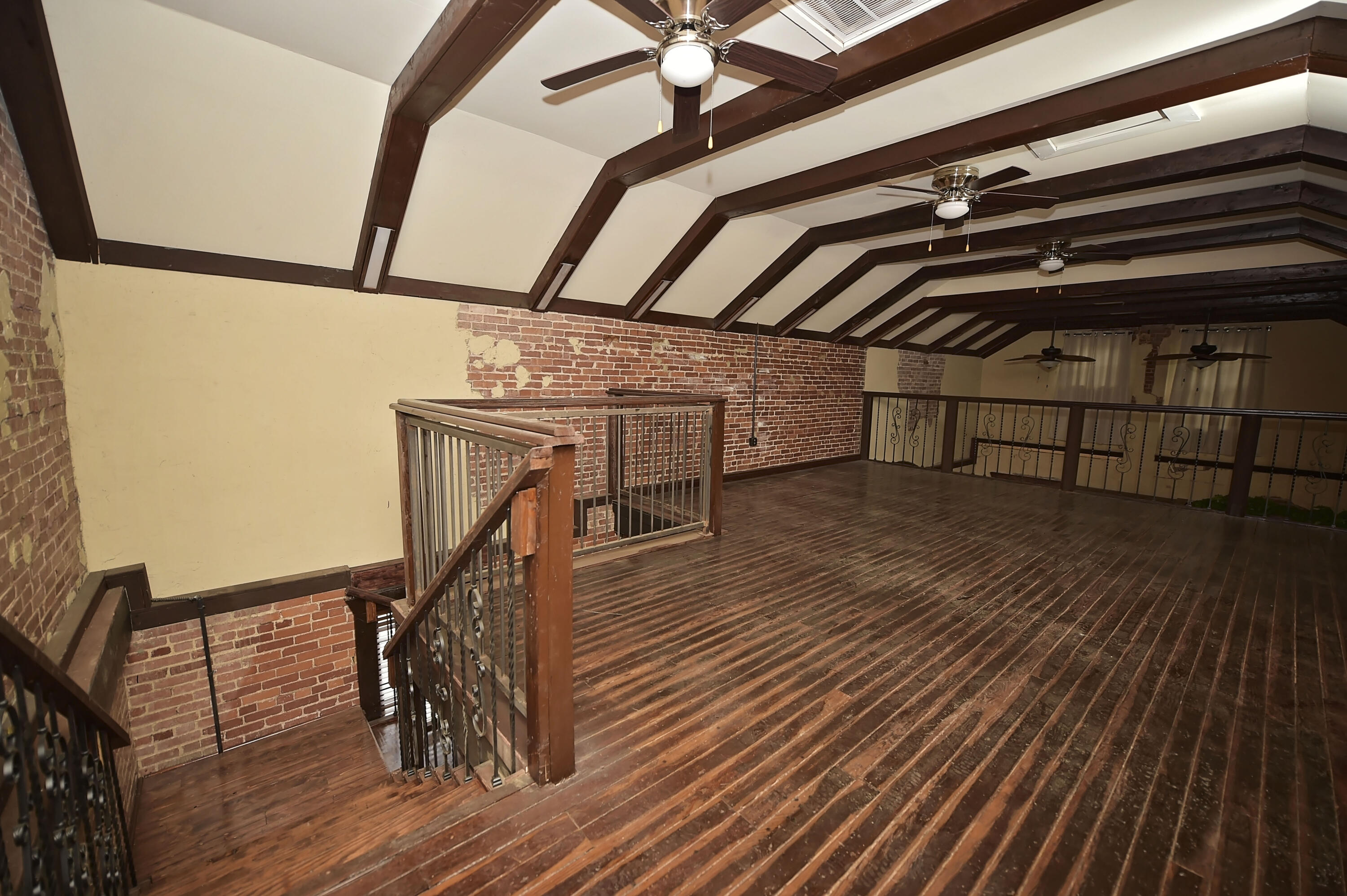 847 South Scenic Avenue Property Photo 24