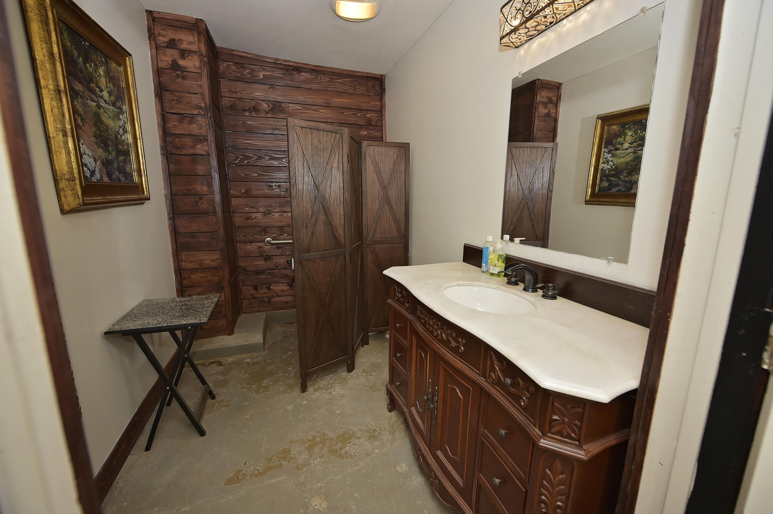 847 South Scenic Avenue Property Photo 27
