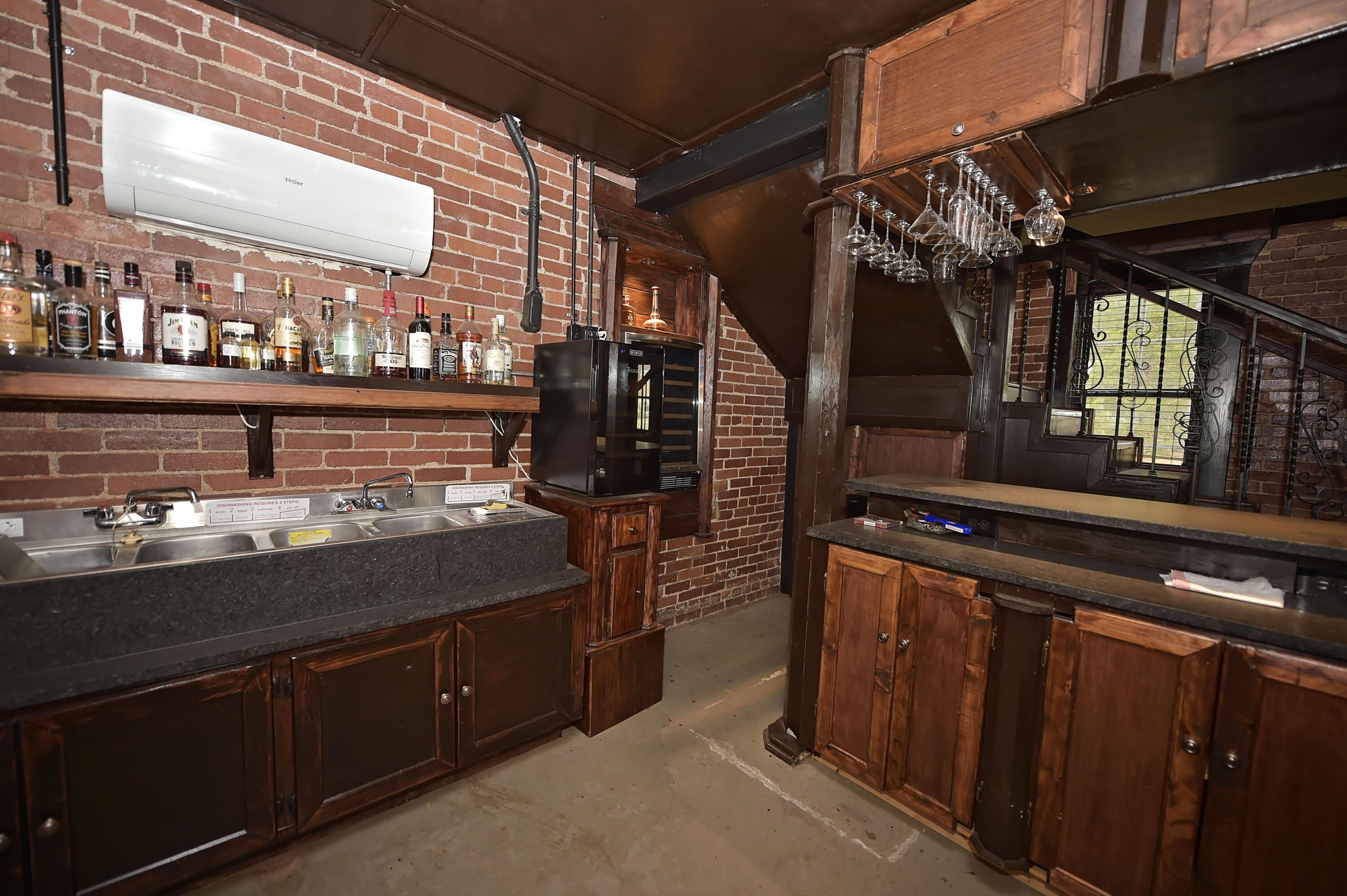 847 South Scenic Avenue Property Photo 31