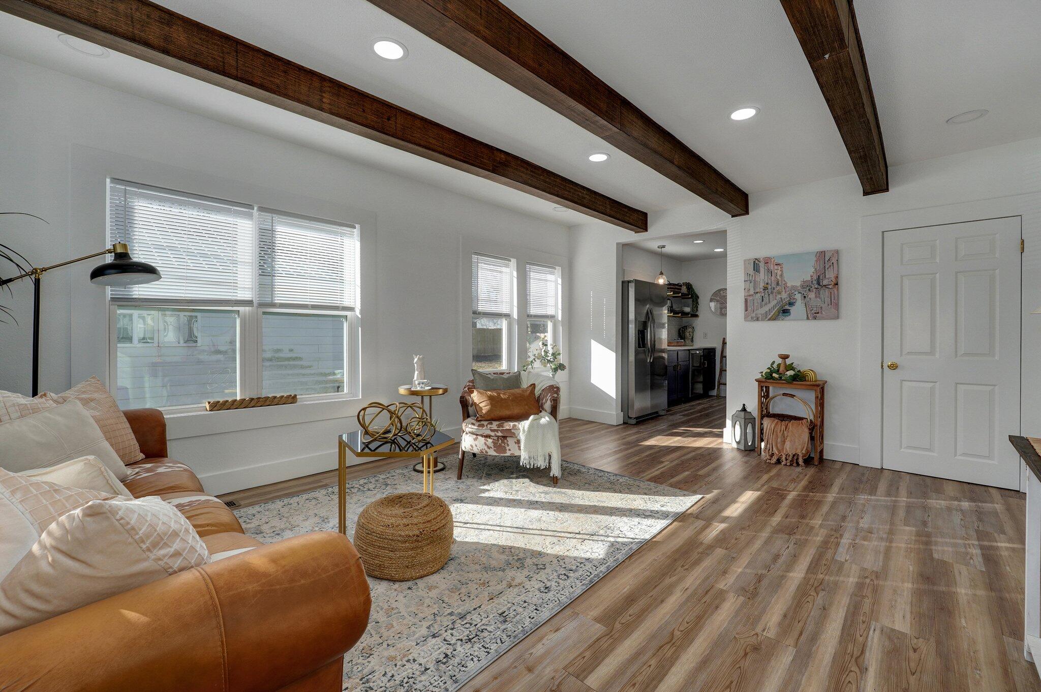 1203 South Market Street Property Photo 5