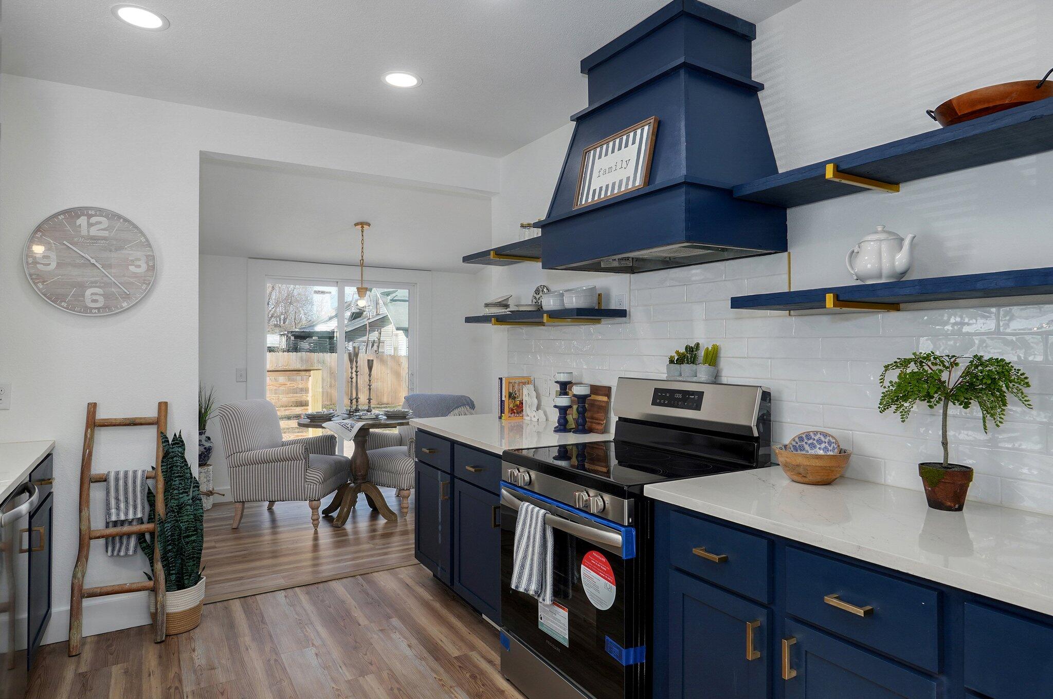 1203 South Market Street Property Photo 10