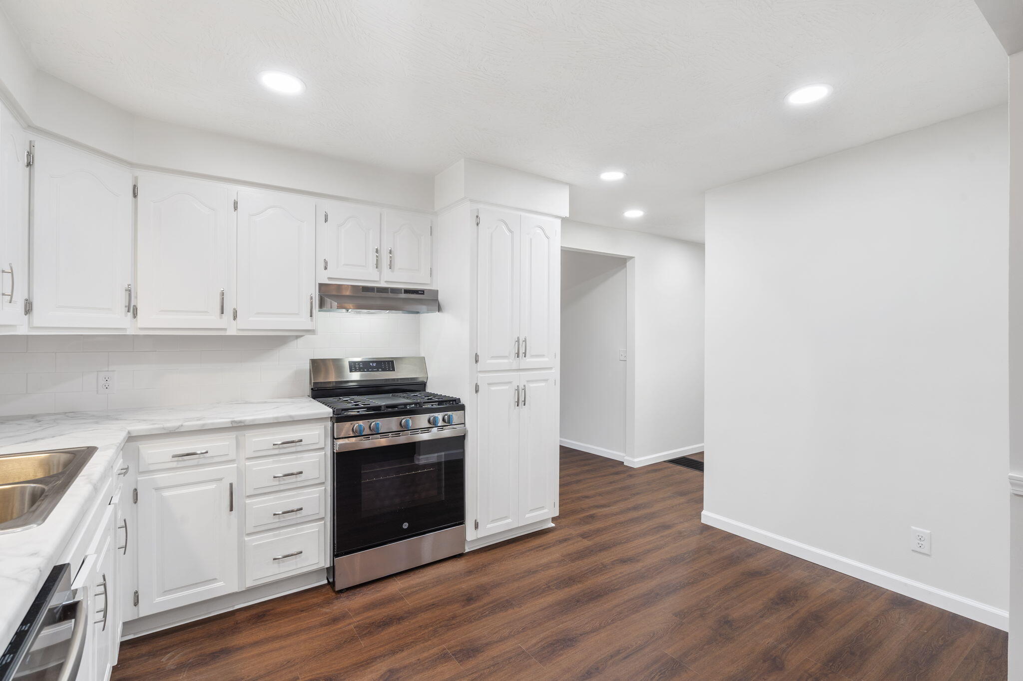2405 West Kerr Street Property Photo 9