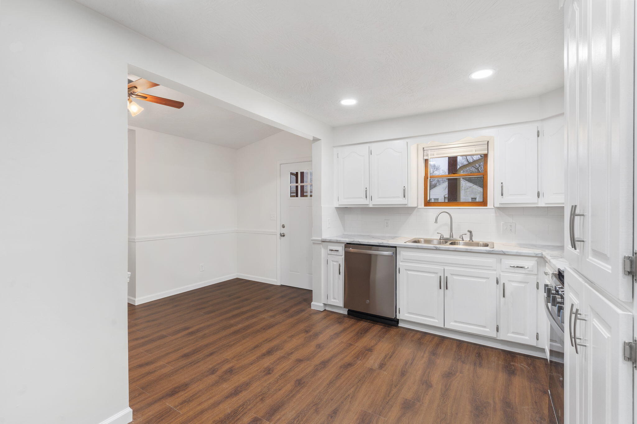 2405 West Kerr Street Property Photo 10