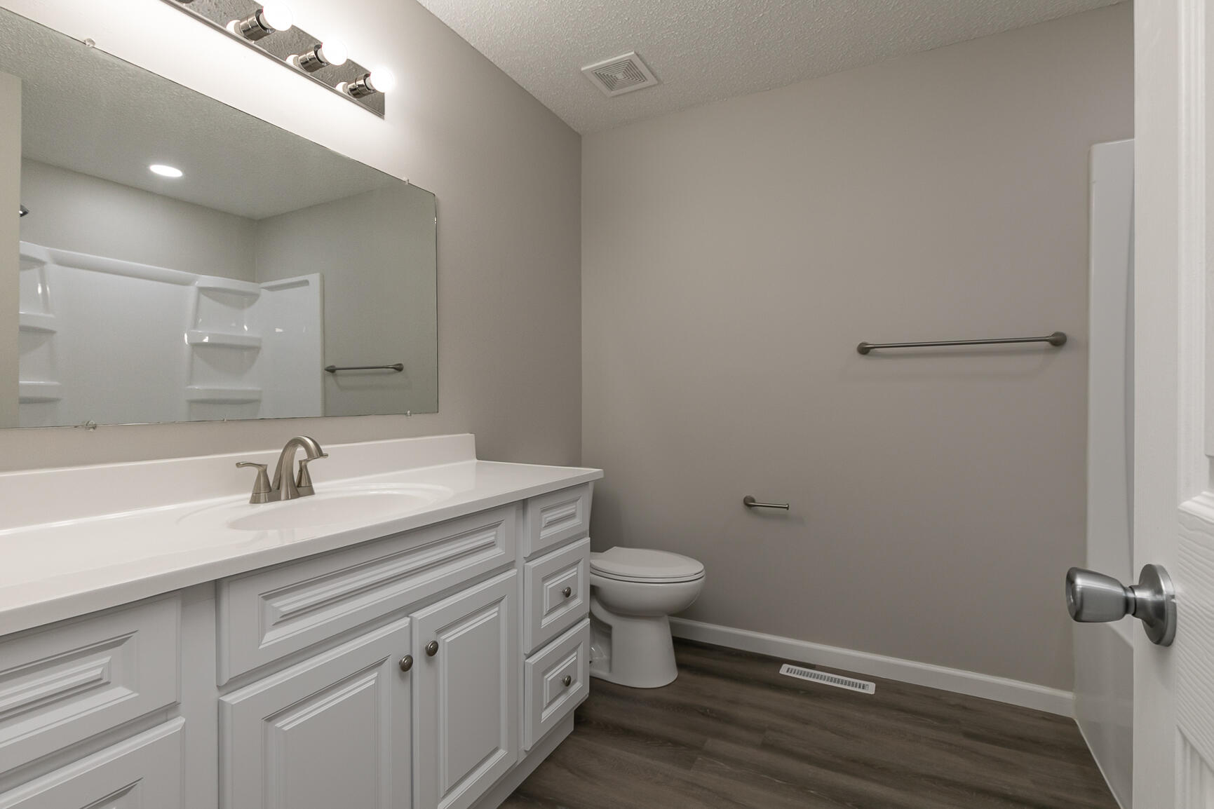 4342 West Weaver Road Property Photo 15
