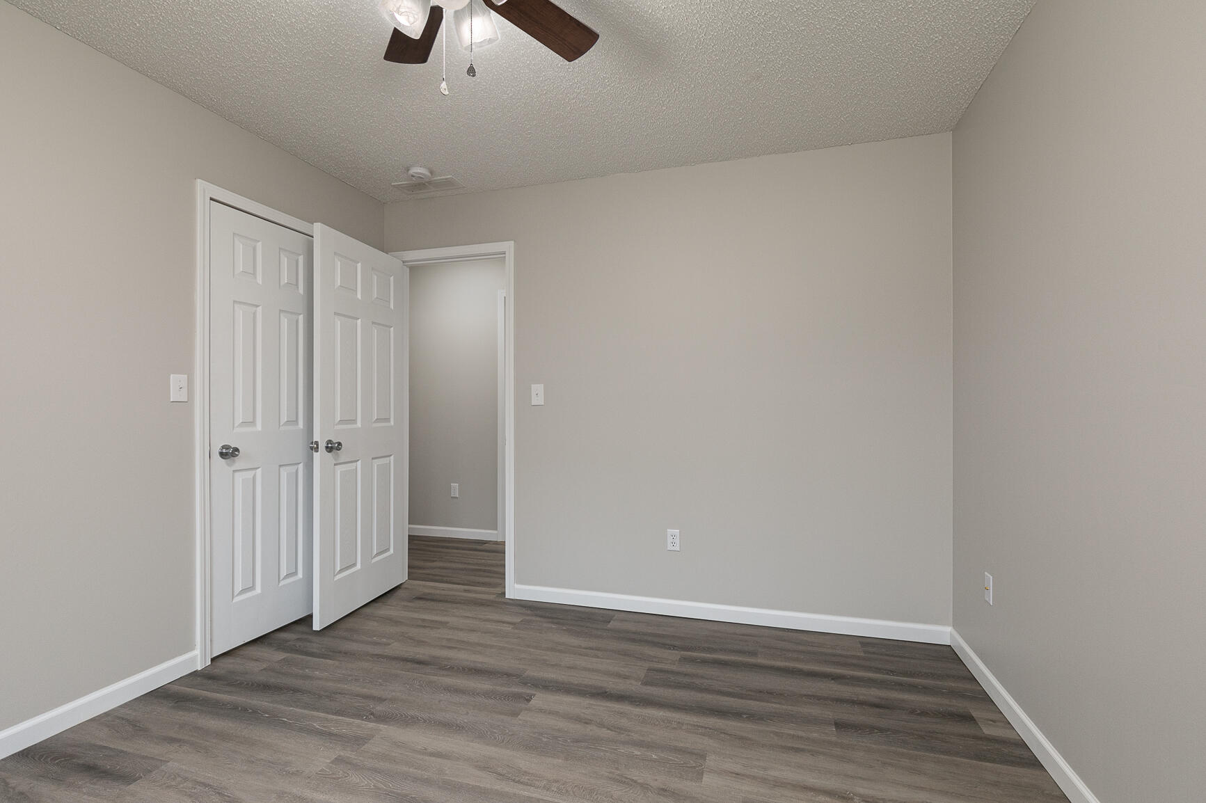 4342 West Weaver Road Property Photo 24