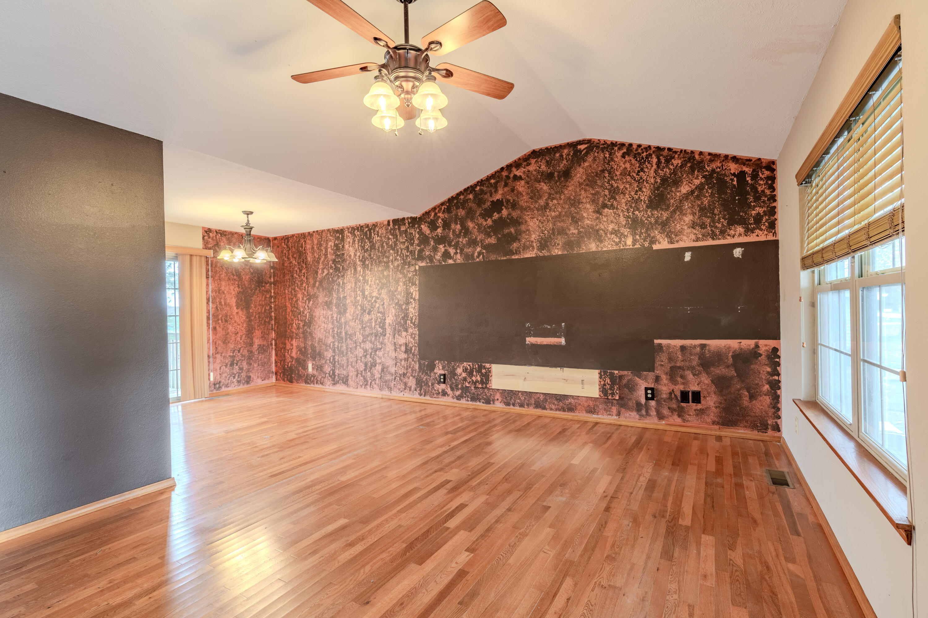 425 Kentling Avenue Property Photo 3