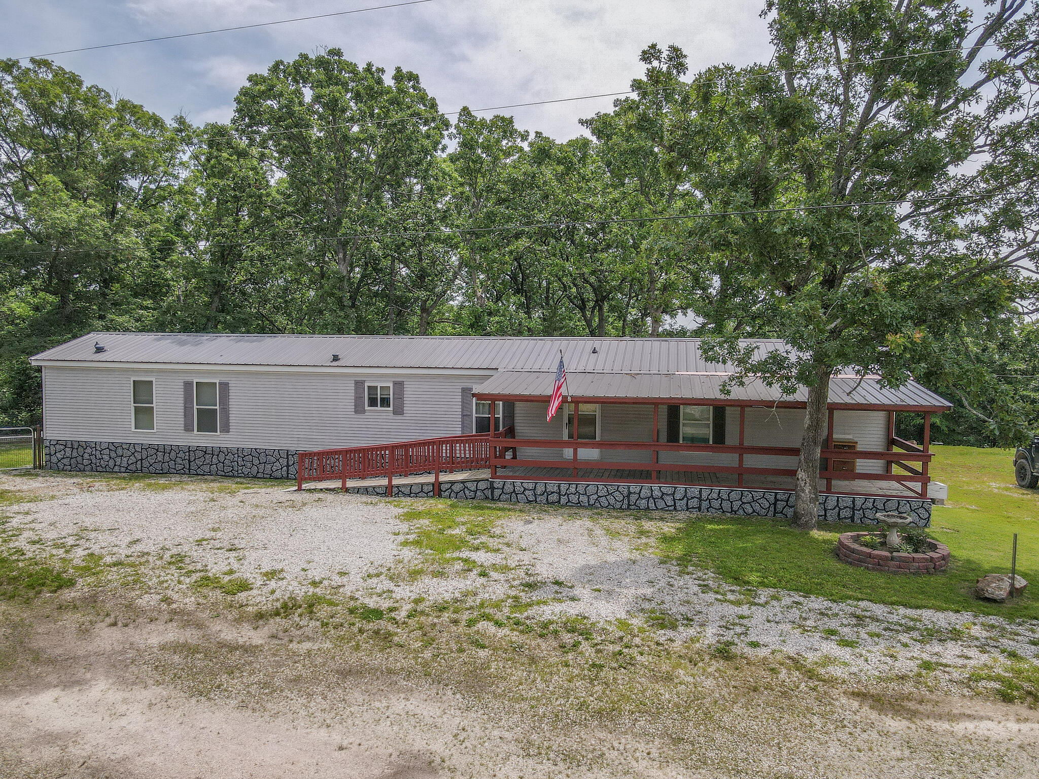 26551 Easy Street Property Photo 5