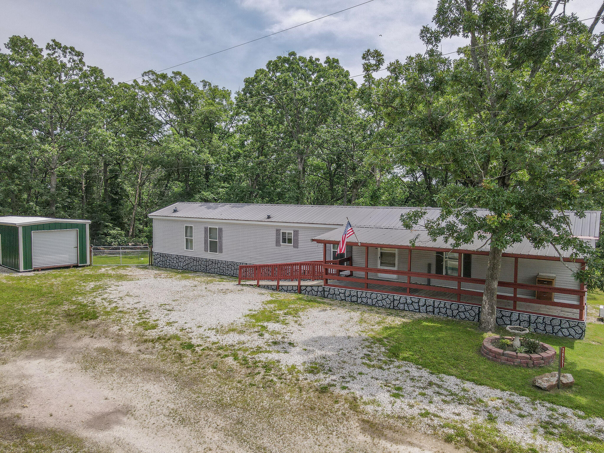 26551 Easy Street Property Photo 6