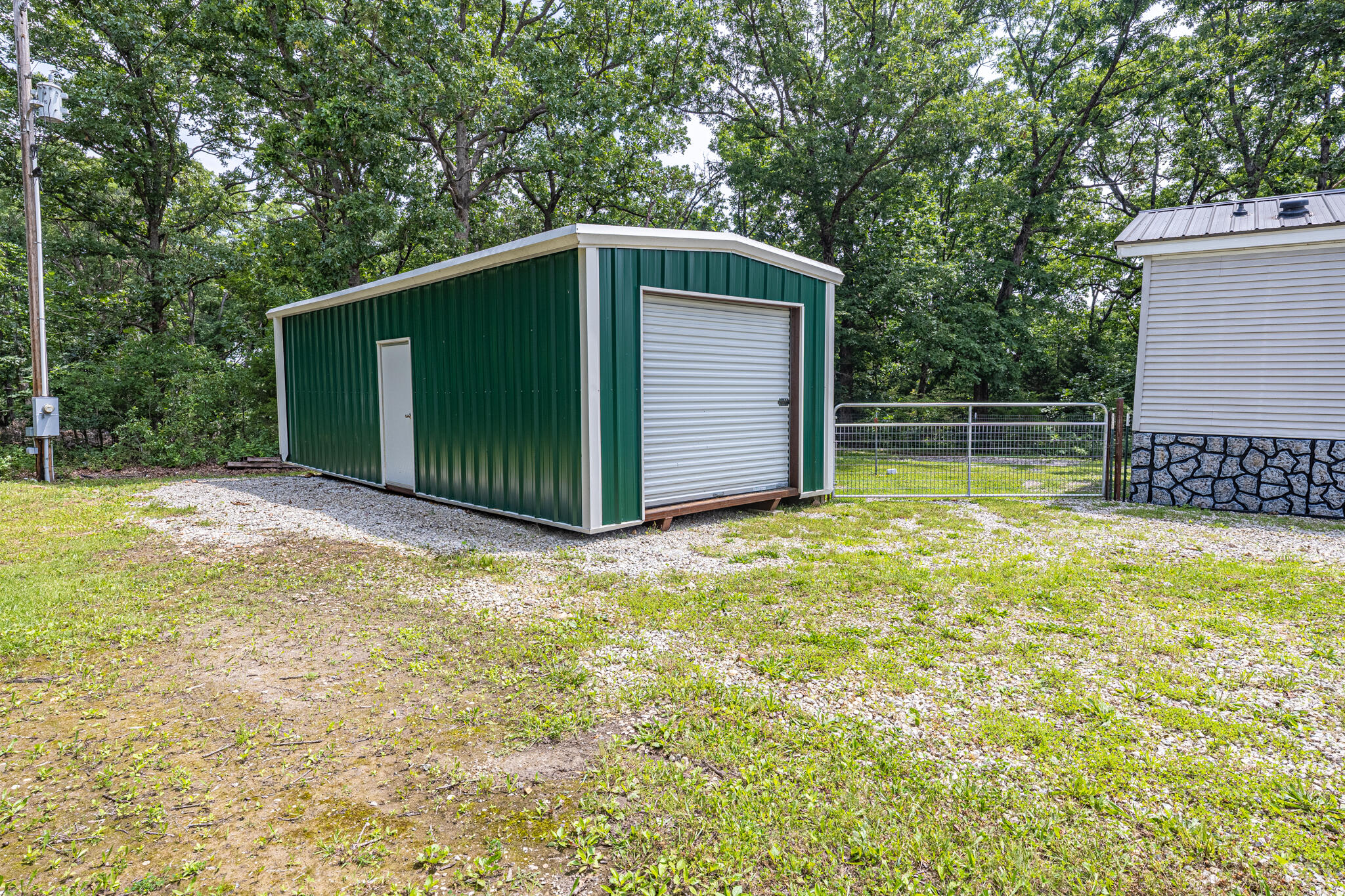 26551 Easy Street Property Photo 9