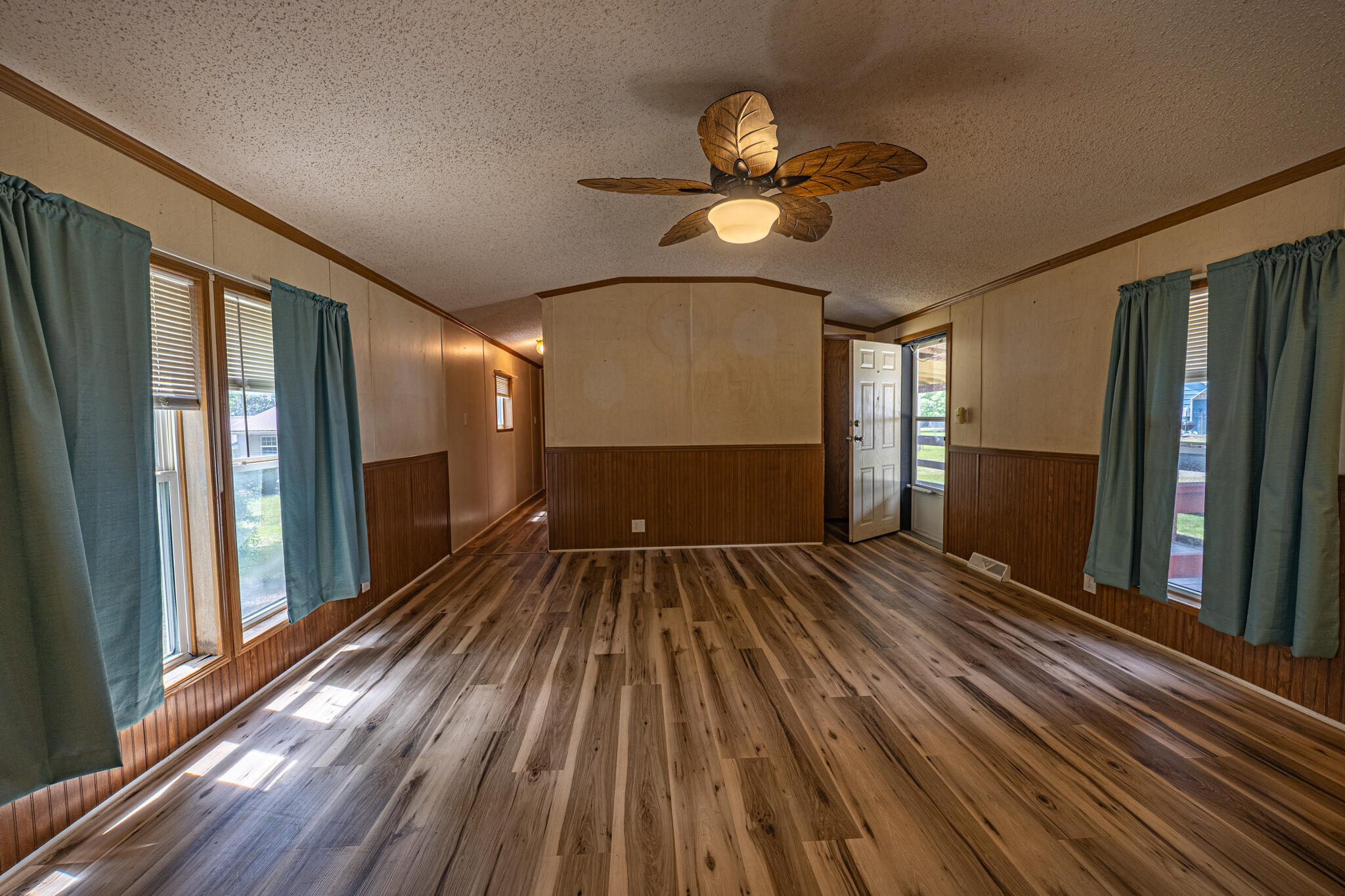 26551 Easy Street Property Photo 16