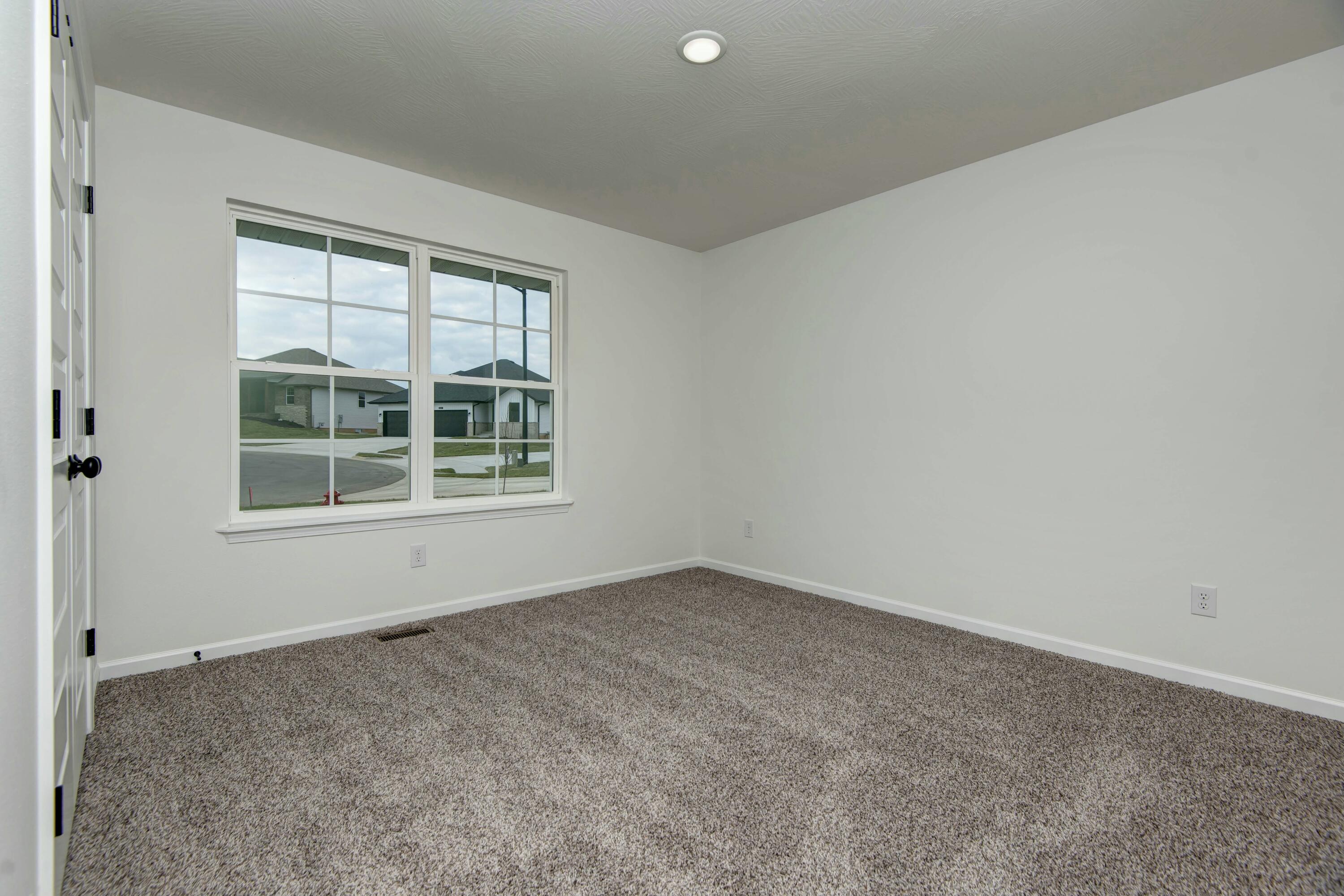 2000 South Edgewood Court Property Photo 10
