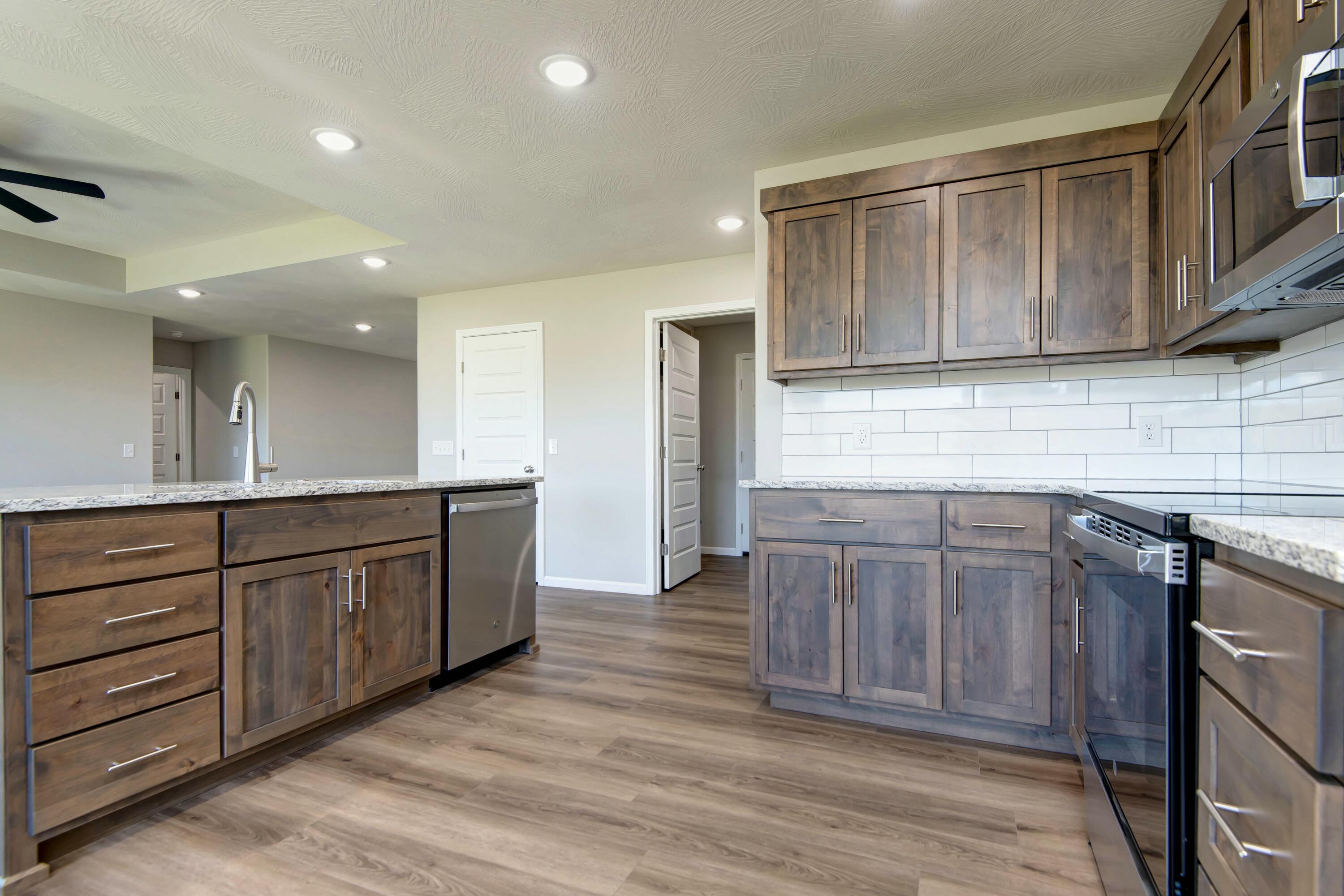 2011 South Edgewood Court Property Photo 11