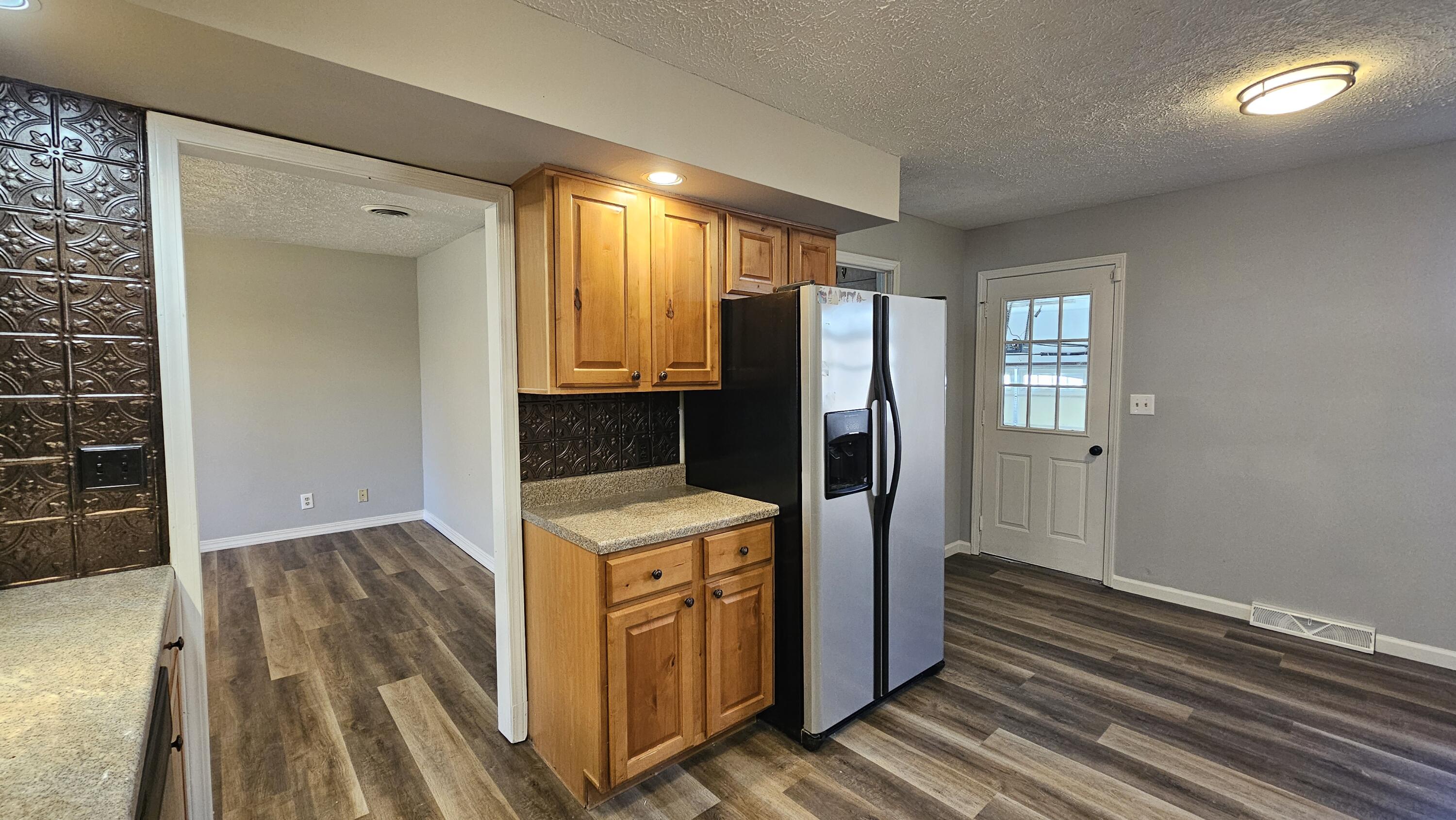 1200 North Hovis Street Property Photo 9