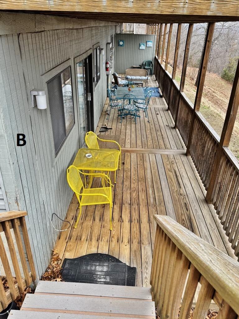 388 Notch Lane Property Photo 2