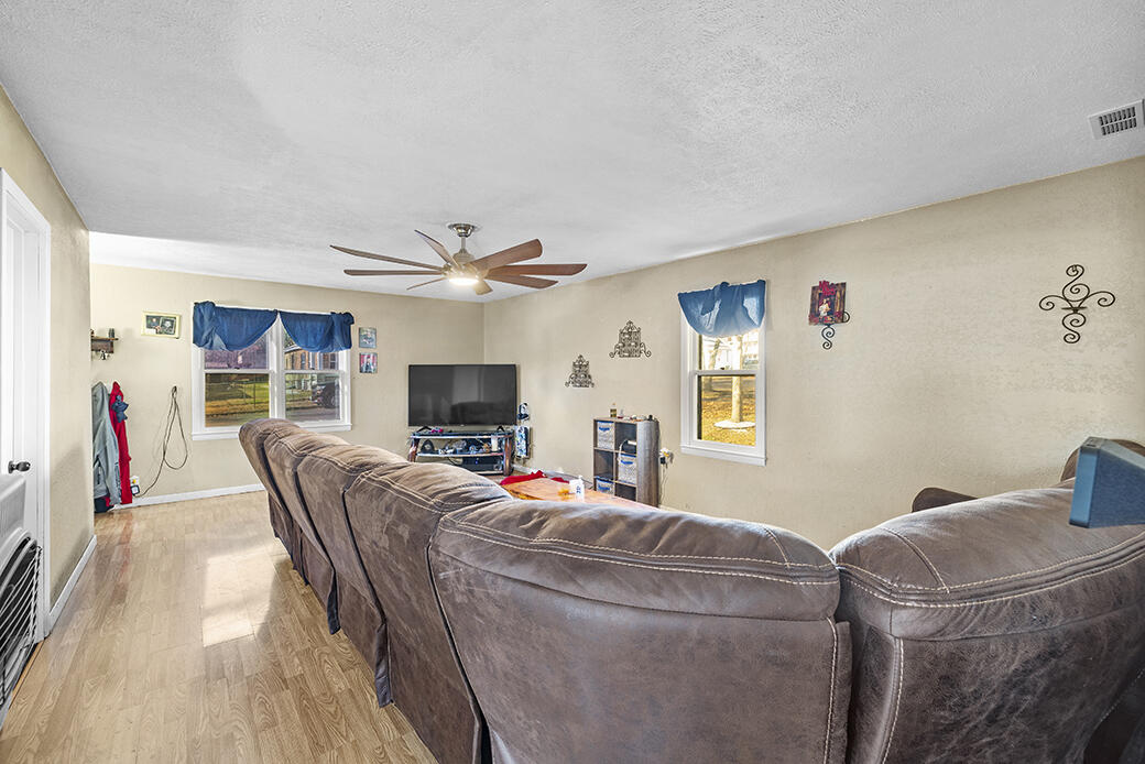 705 Euclid Avenue Property Photo 4