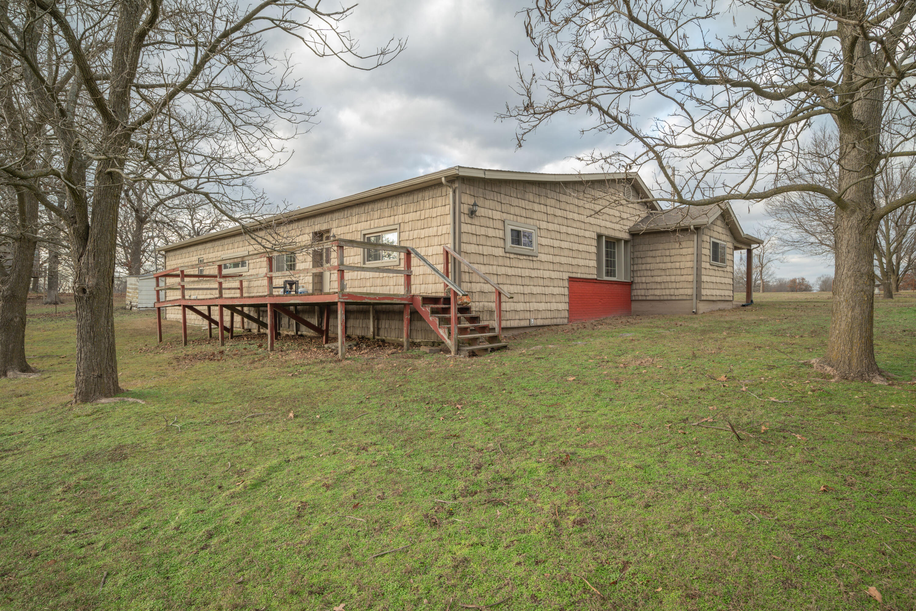 881 Lawhorn Road Property Photo 3