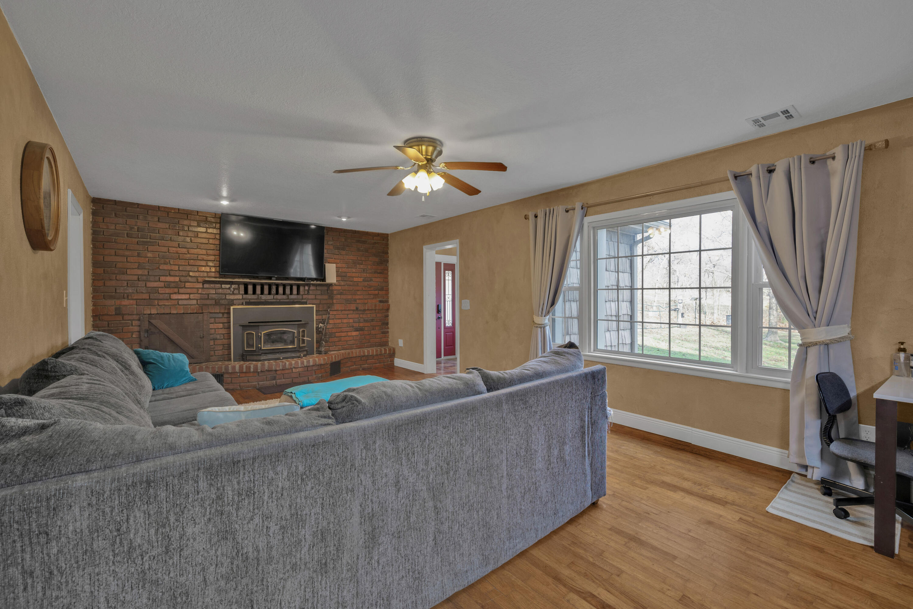 881 Lawhorn Road Property Photo 10