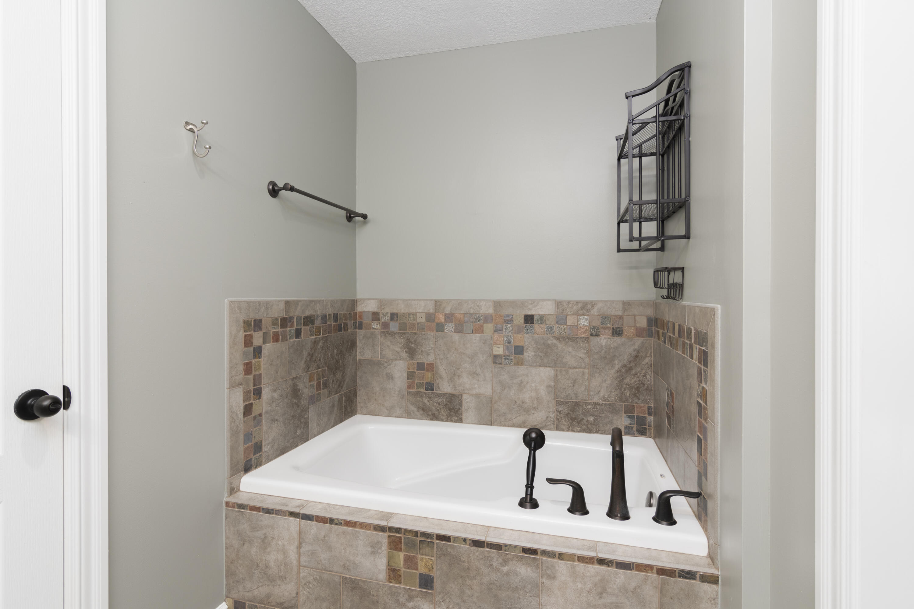 1012 West Monarch Drive Property Photo 16
