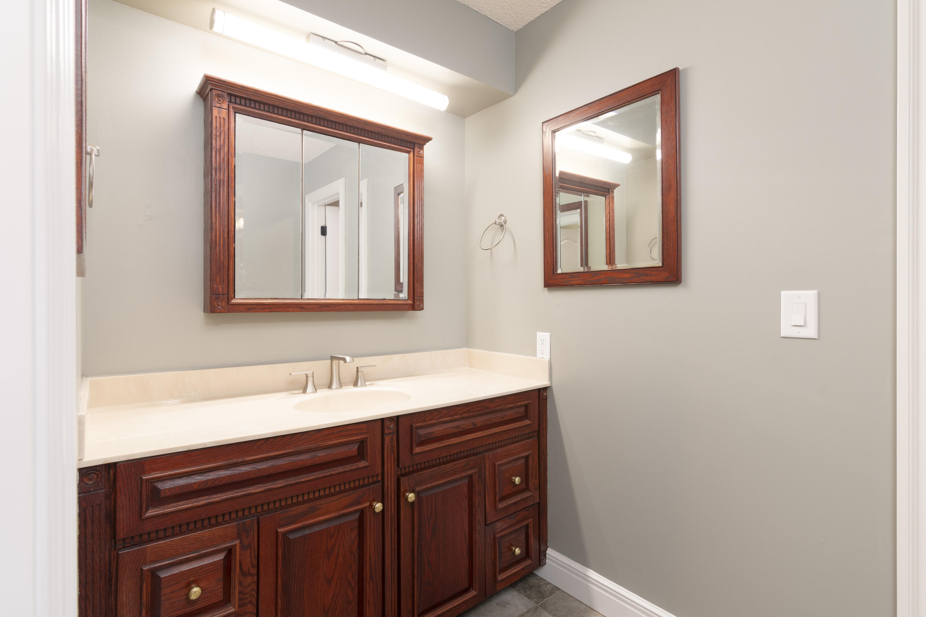 1012 West Monarch Drive Property Photo 18