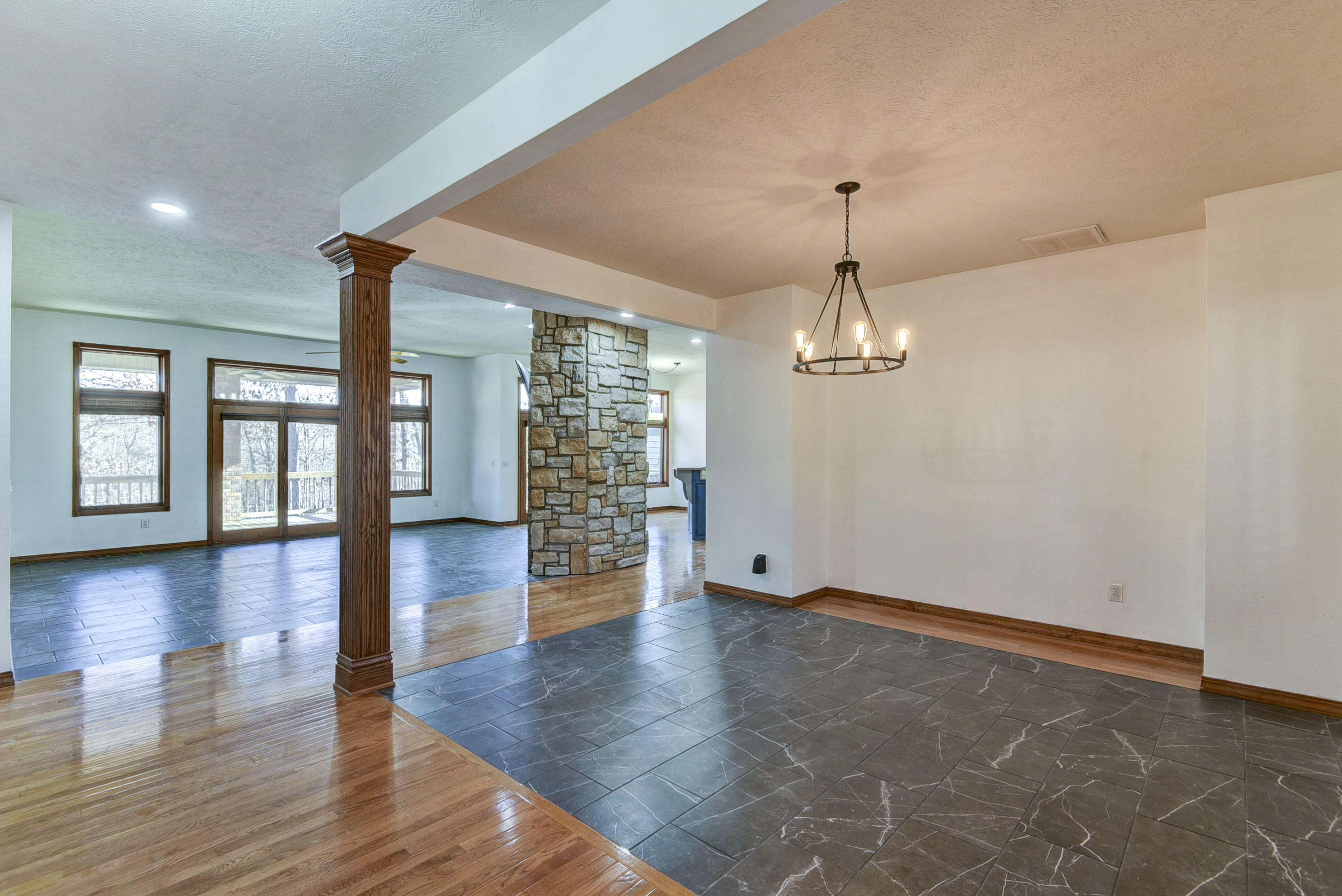614 State Highway U Property Photo 2