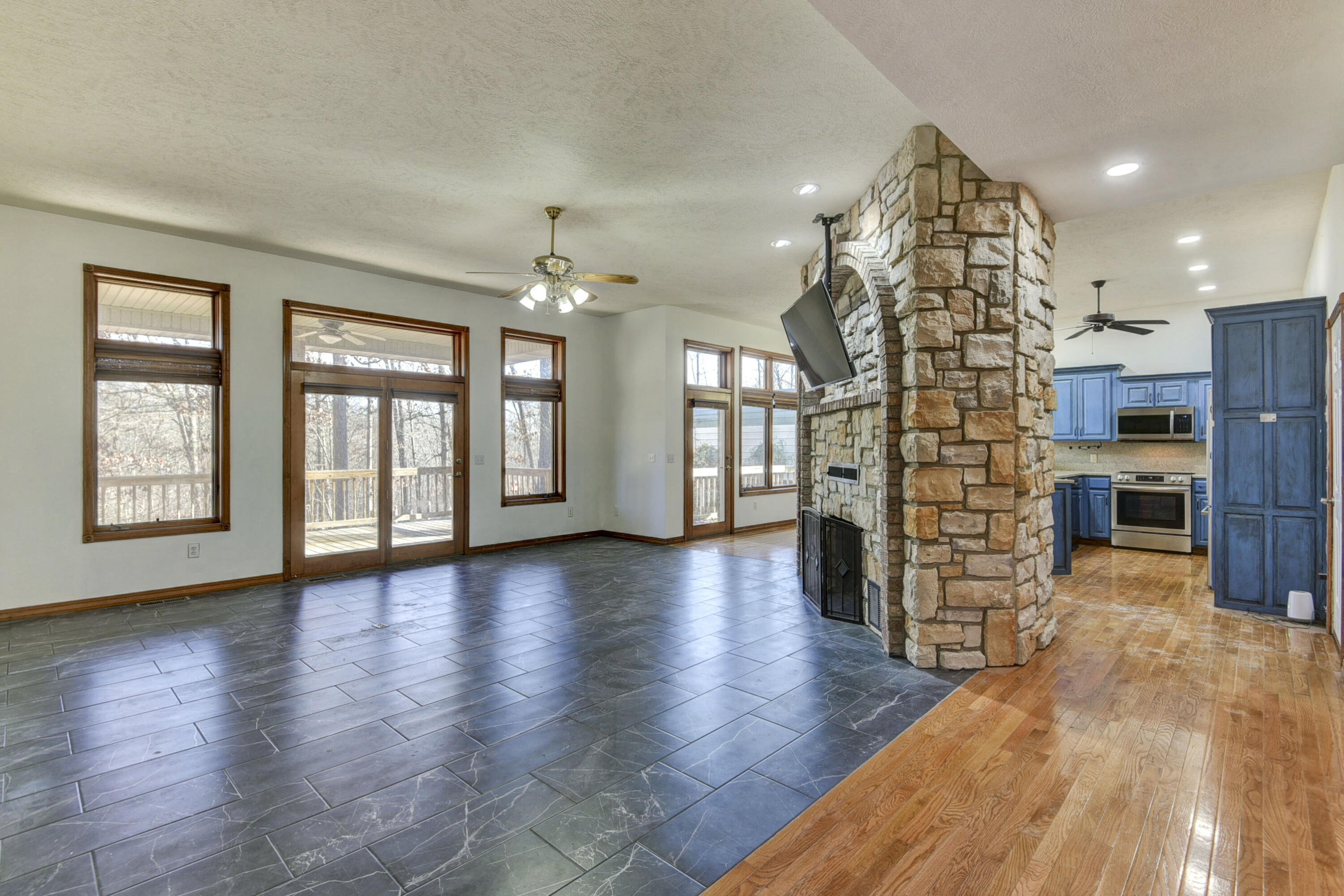 614 State Highway U Property Photo 7