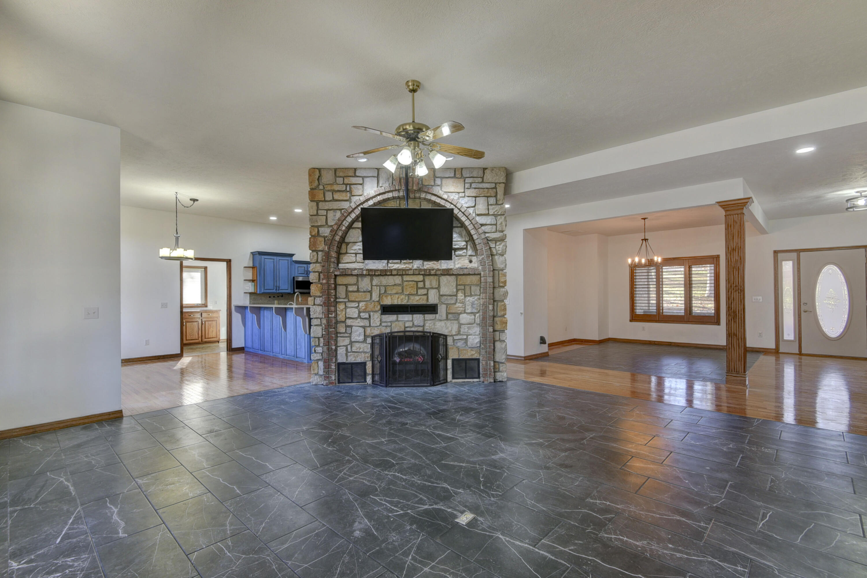 614 State Highway U Property Photo 8