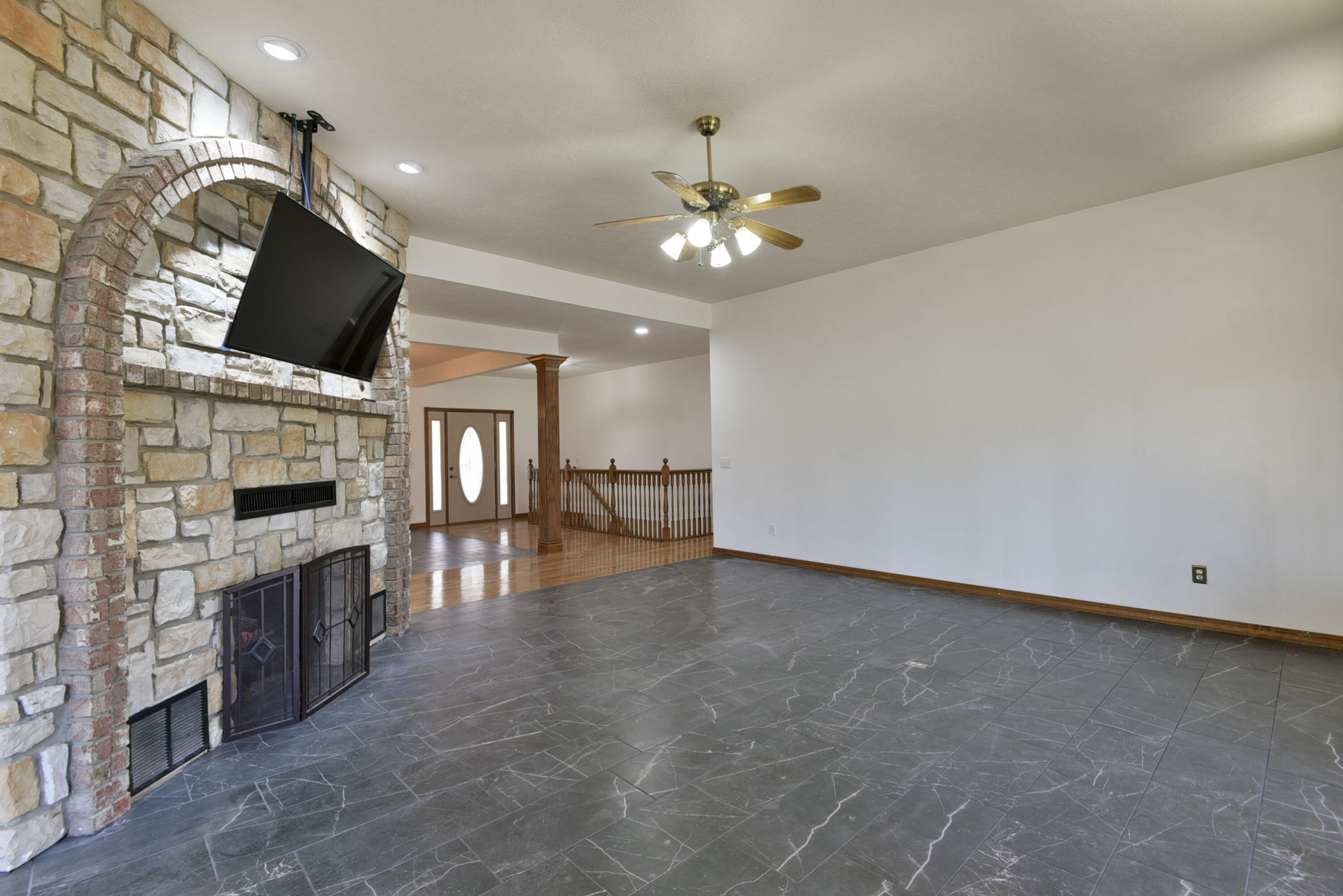 614 State Highway U Property Photo 9