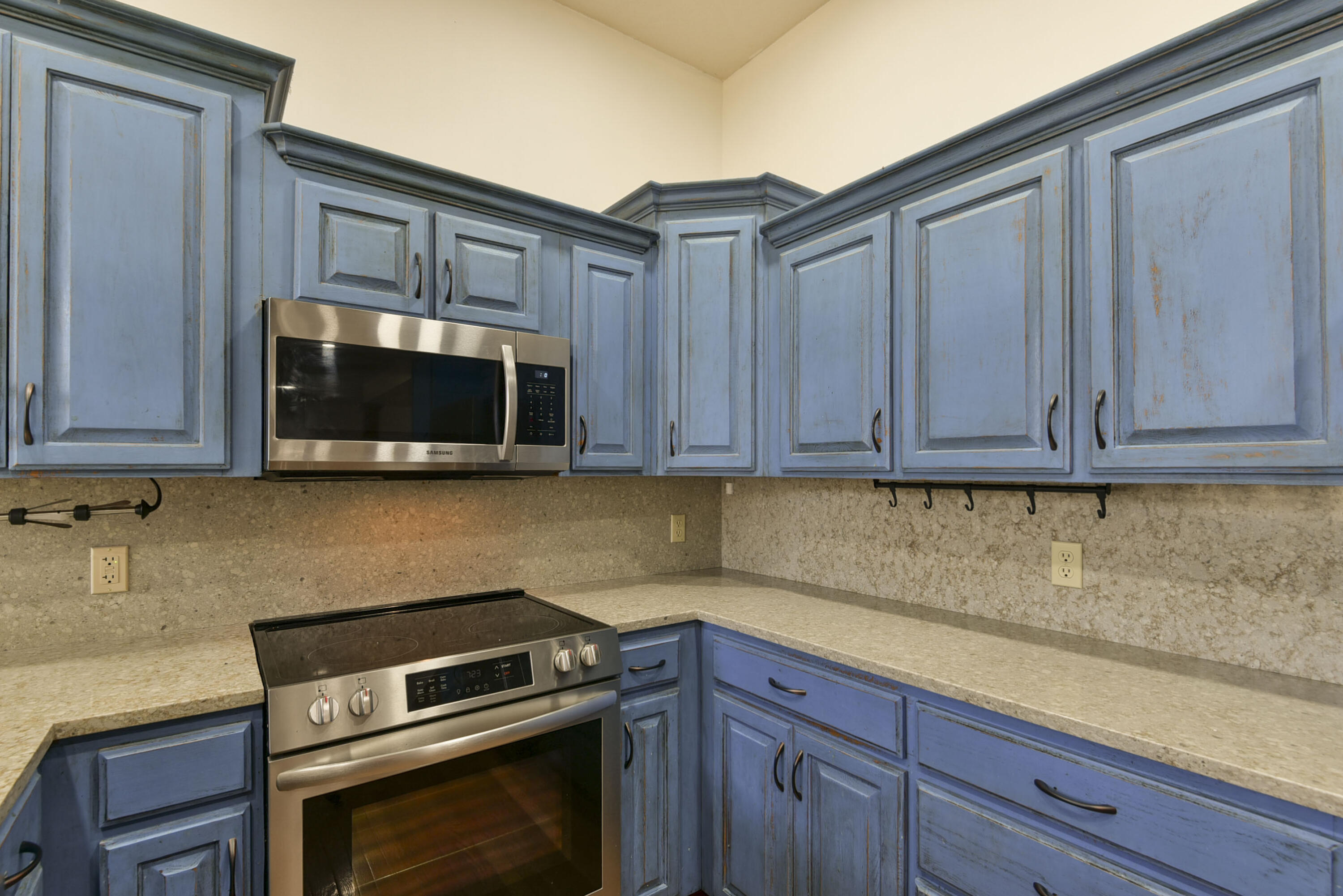 614 State Highway U Property Photo 15