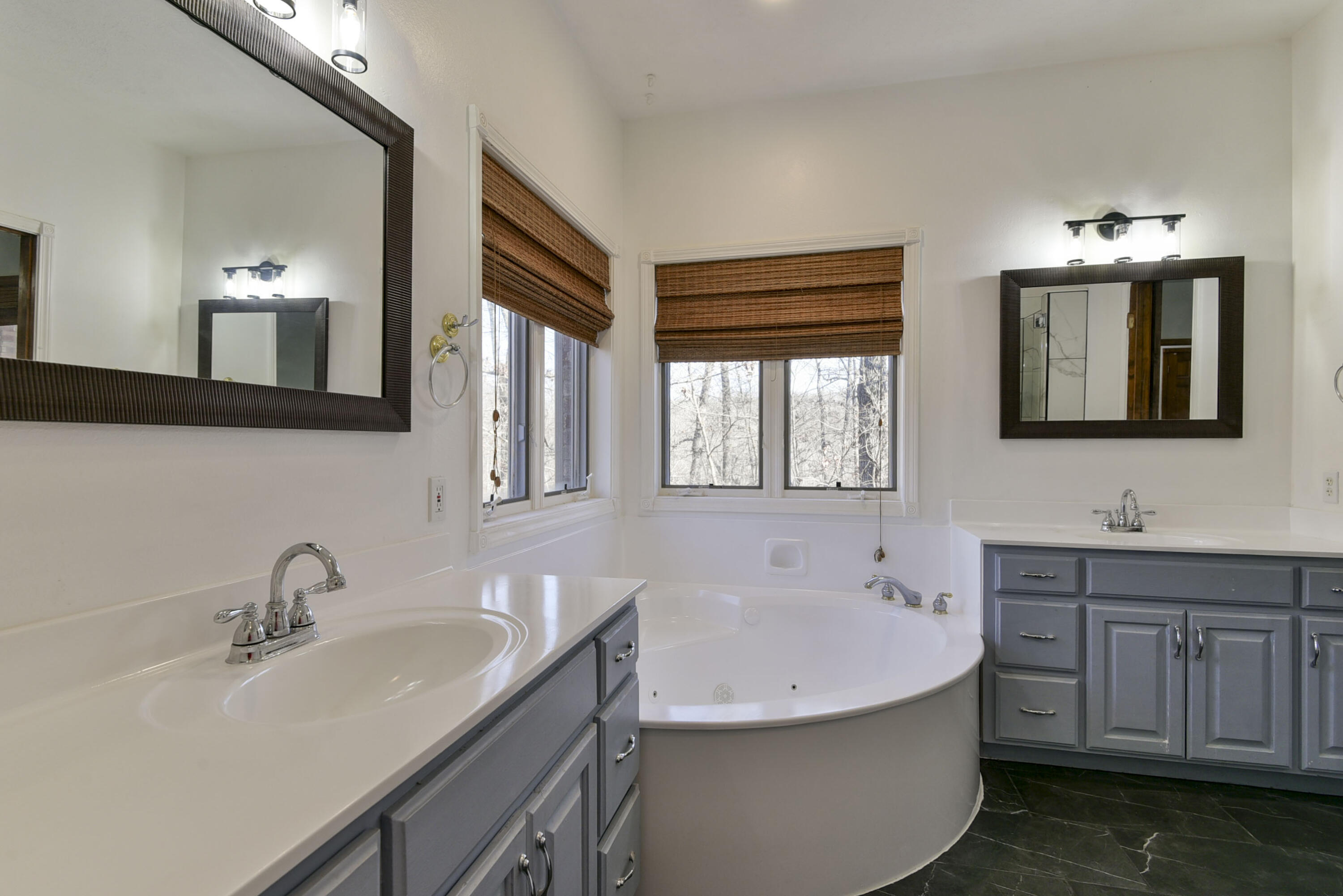 614 State Highway U Property Photo 23