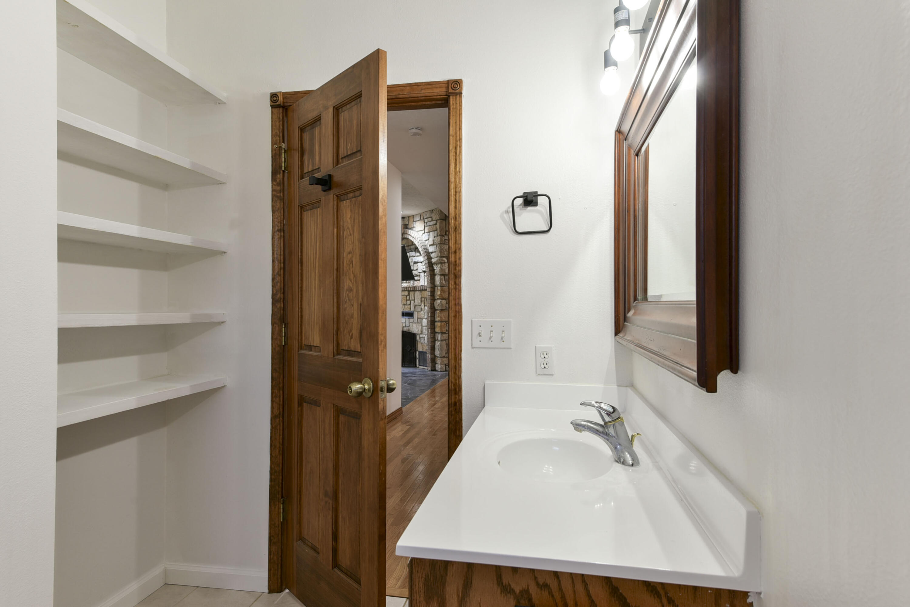 614 State Highway U Property Photo 30