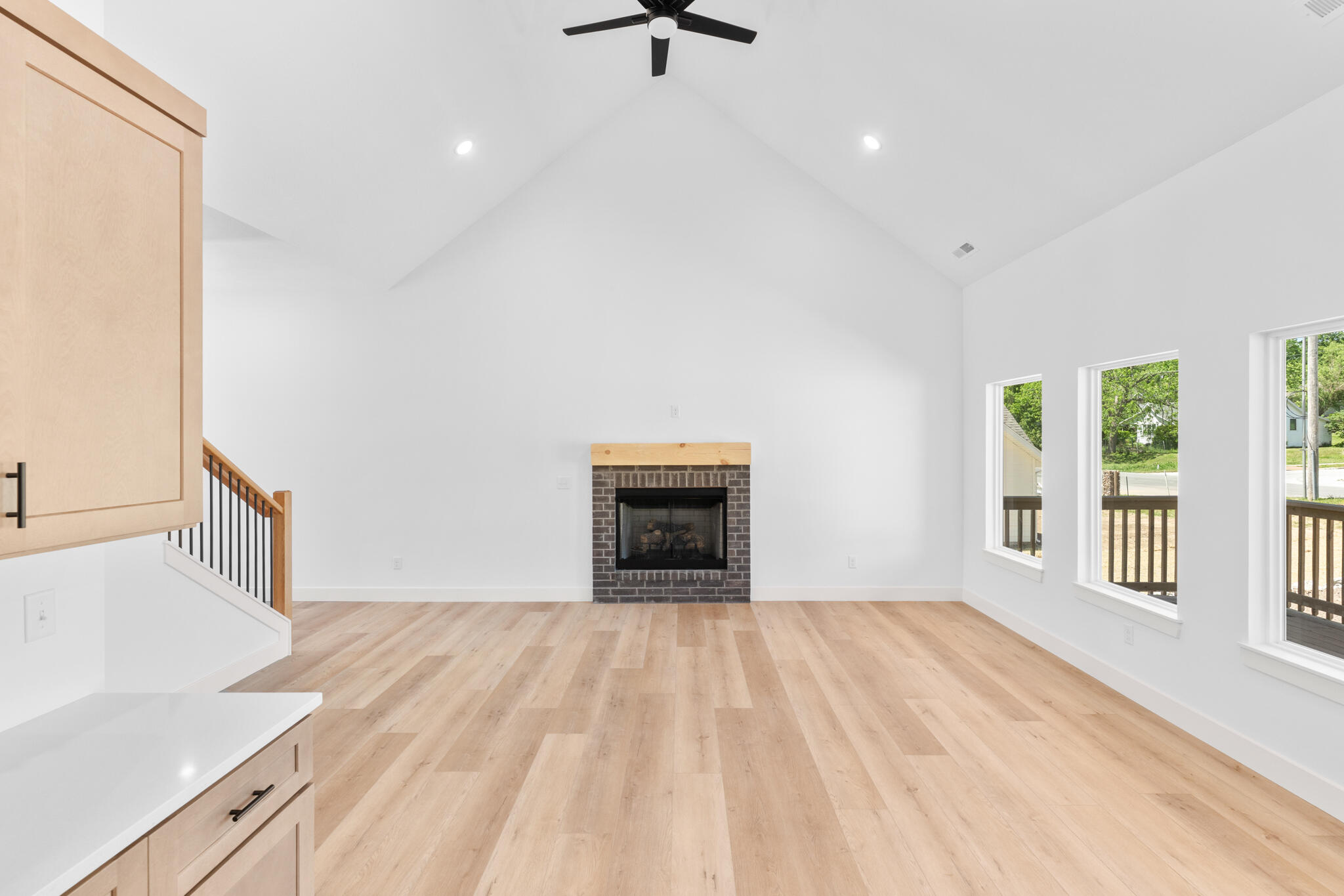 2051 East Will St. Property Photo 8