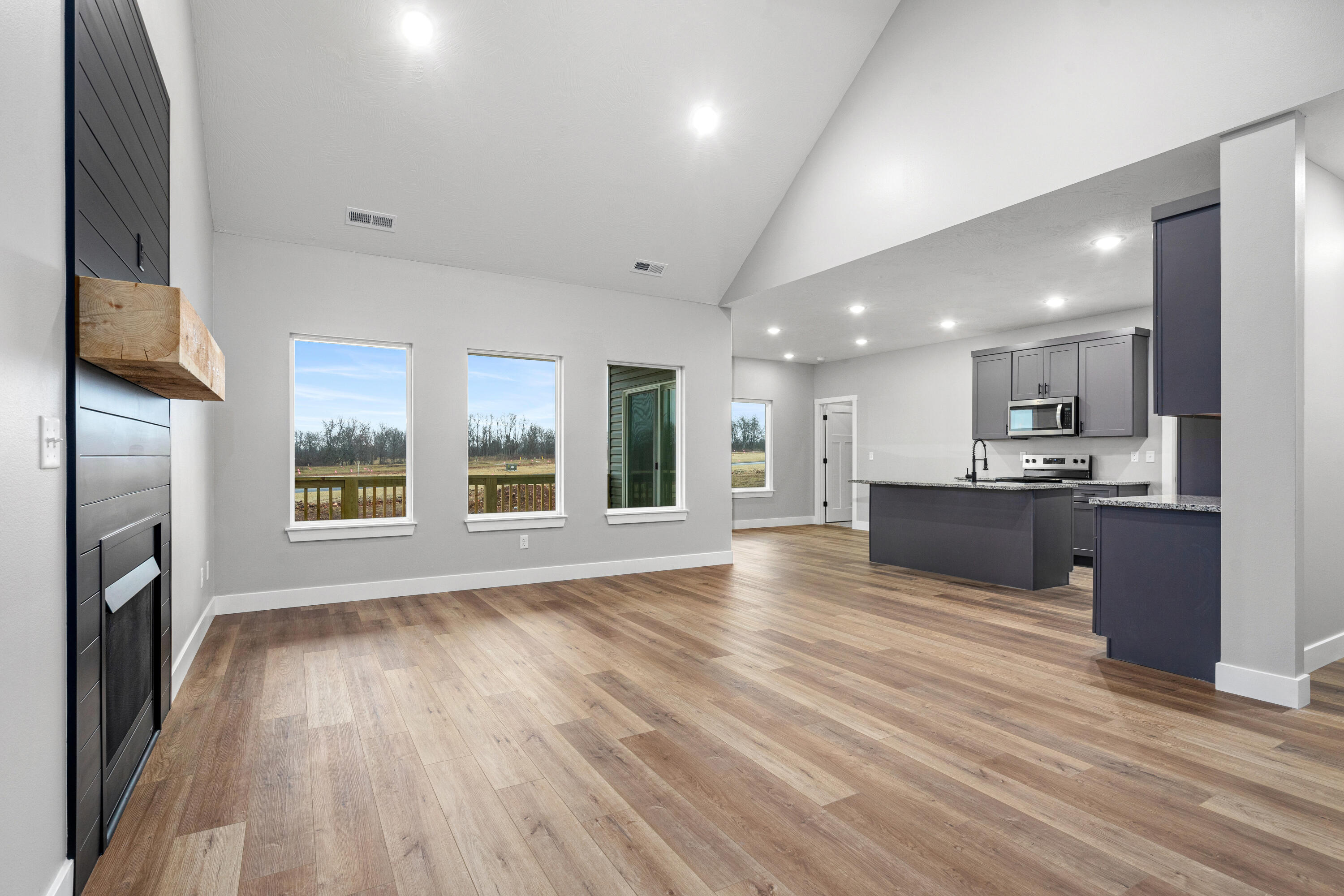 2129 East Will Street Property Photo 9