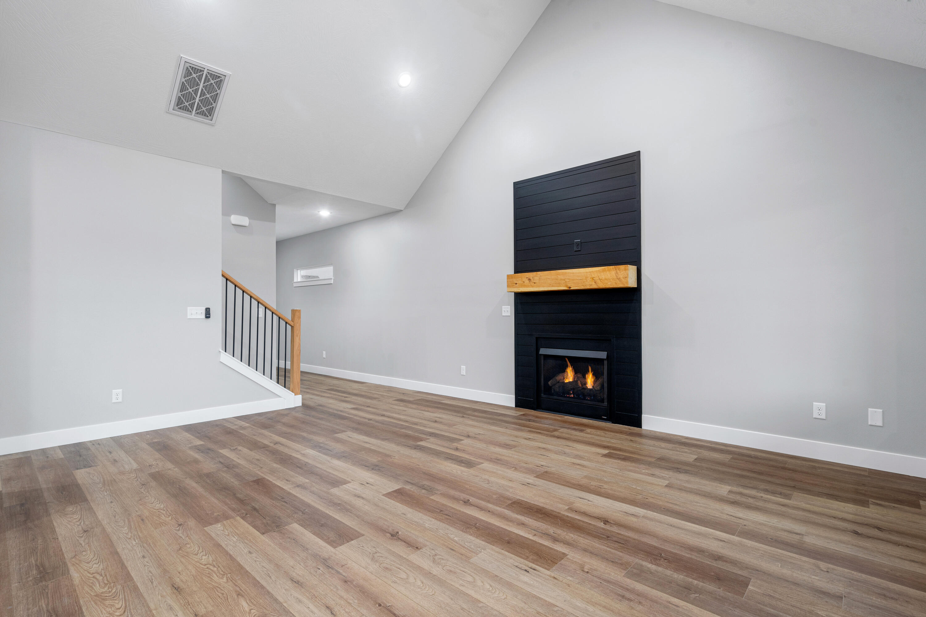 2129 East Will Street Property Photo 11
